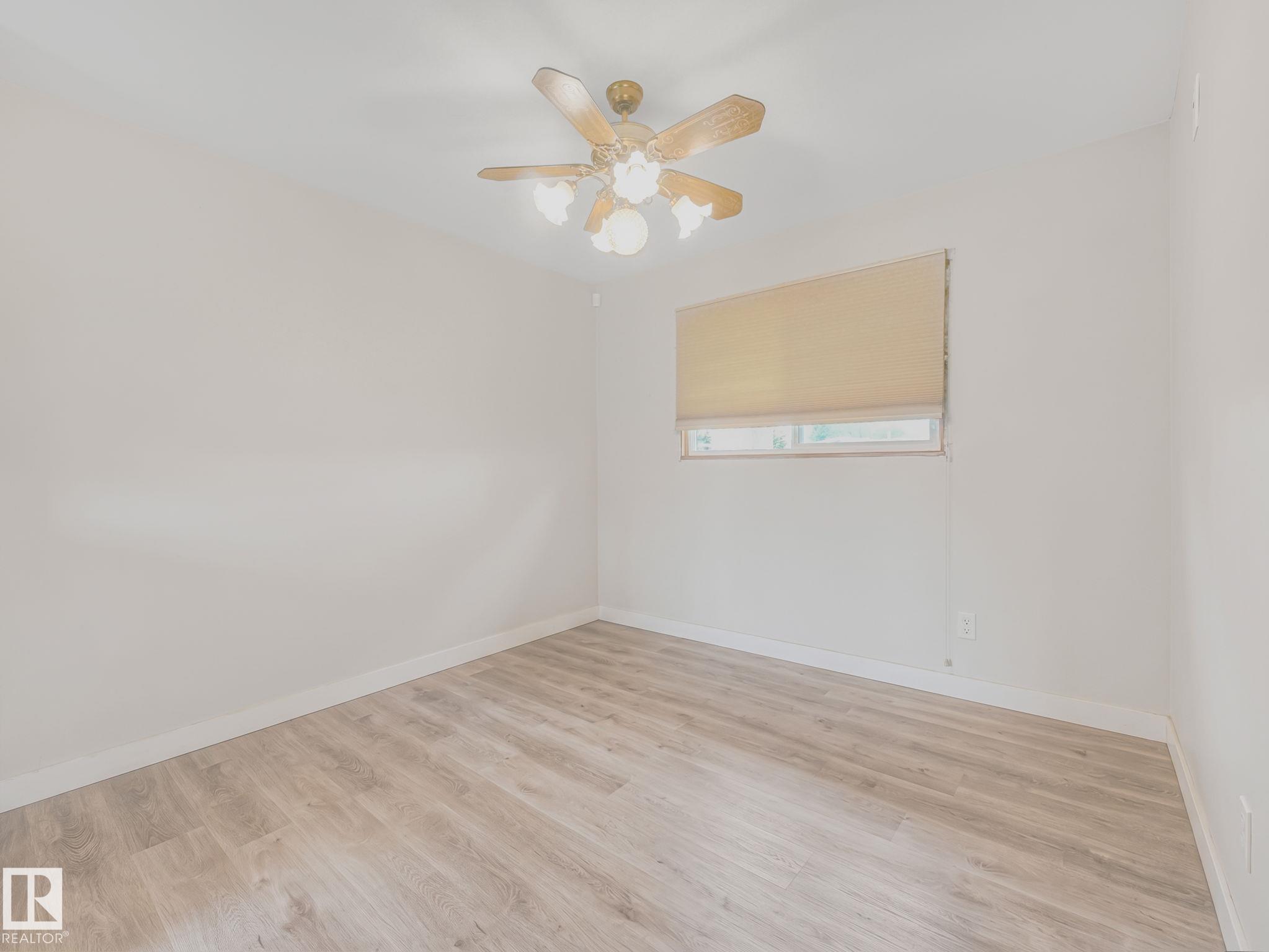 Photo 13 at 13807 92 Street NW, Northmount, Edmonton