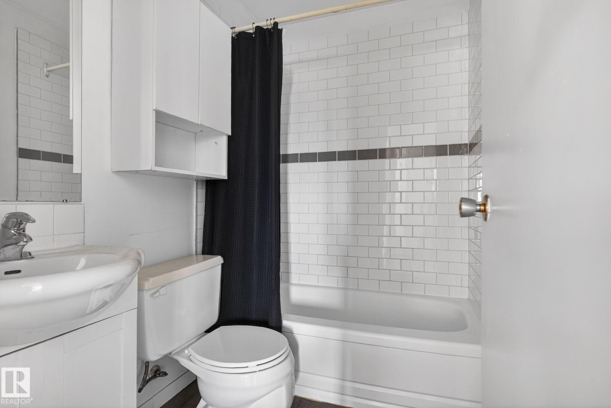 Photo 18 at 6203 122 Avenue NW, Montrose, Edmonton
