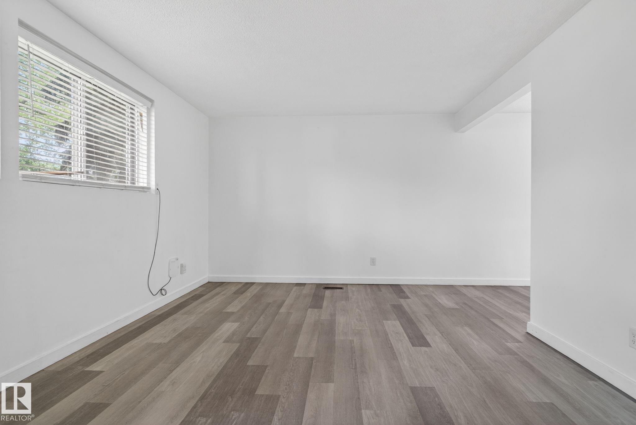 Photo 22 at 6203 122 Avenue NW, Montrose, Edmonton