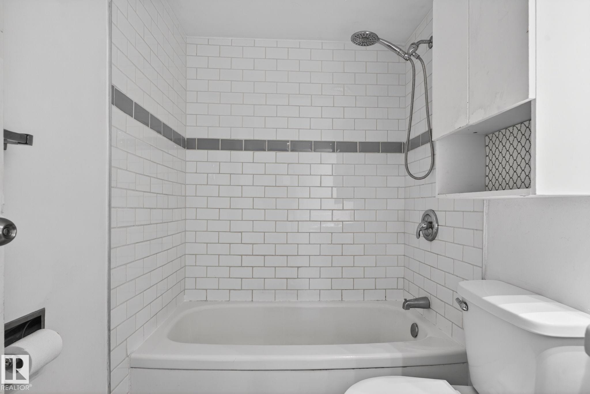 Photo 25 at 6203 122 Avenue NW, Montrose, Edmonton