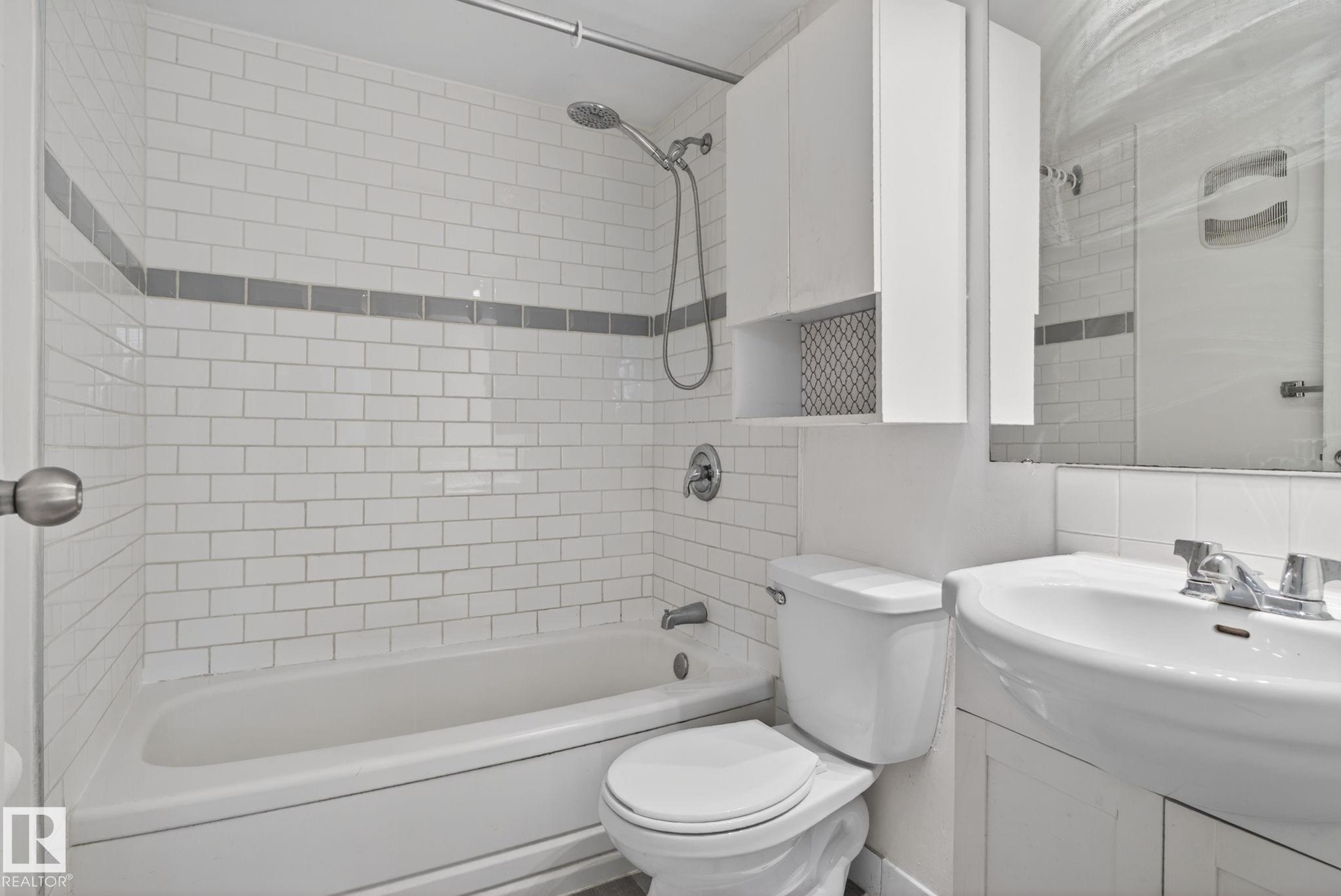 Photo 26 at 6203 122 Avenue NW, Montrose, Edmonton