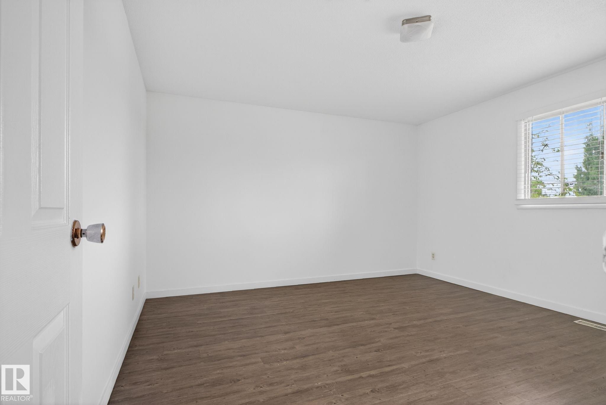 Photo 37 at 6203 122 Avenue NW, Montrose, Edmonton