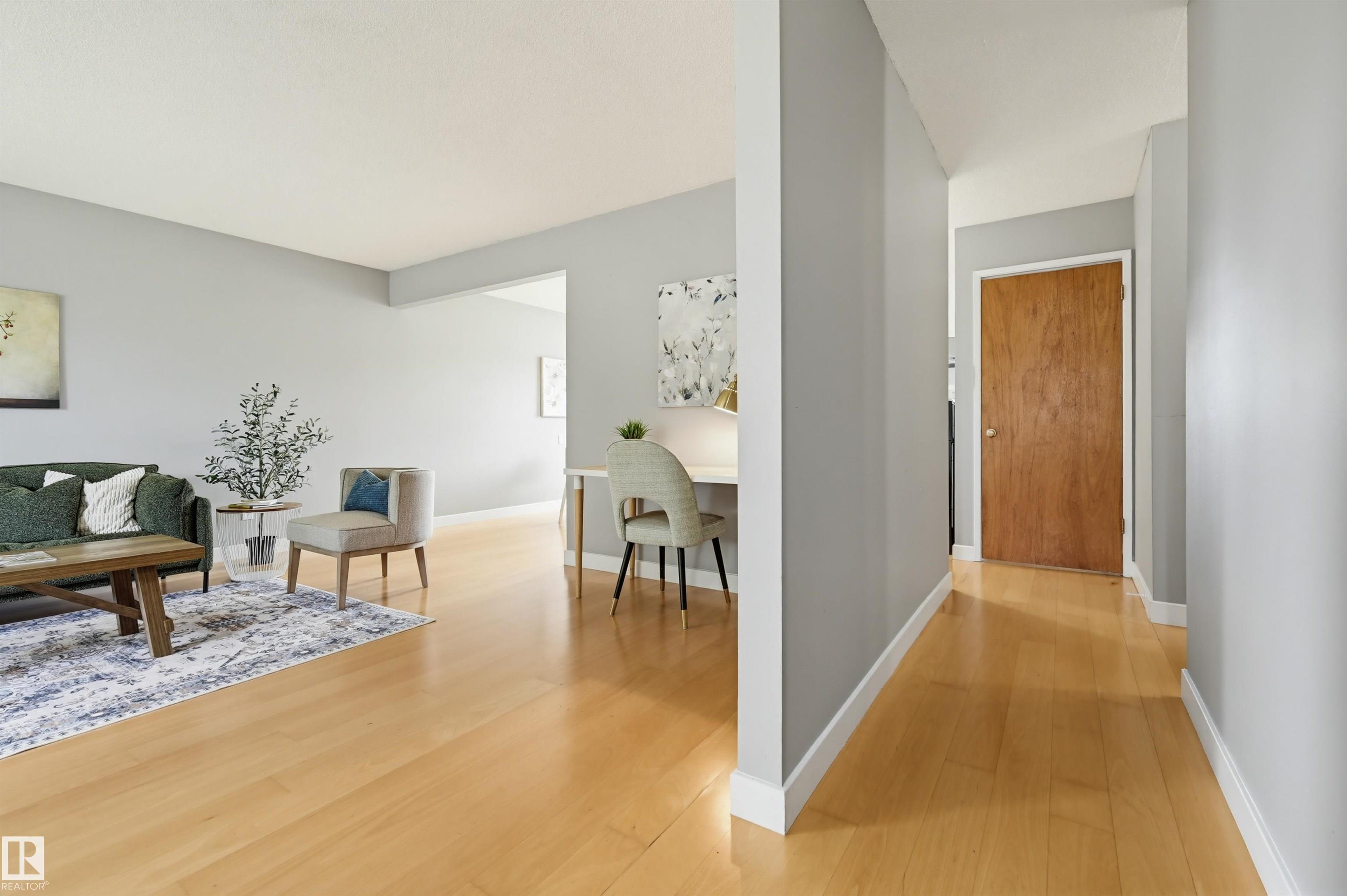 Photo 11 at 10712 52 Avenue NW, Pleasantview, Edmonton