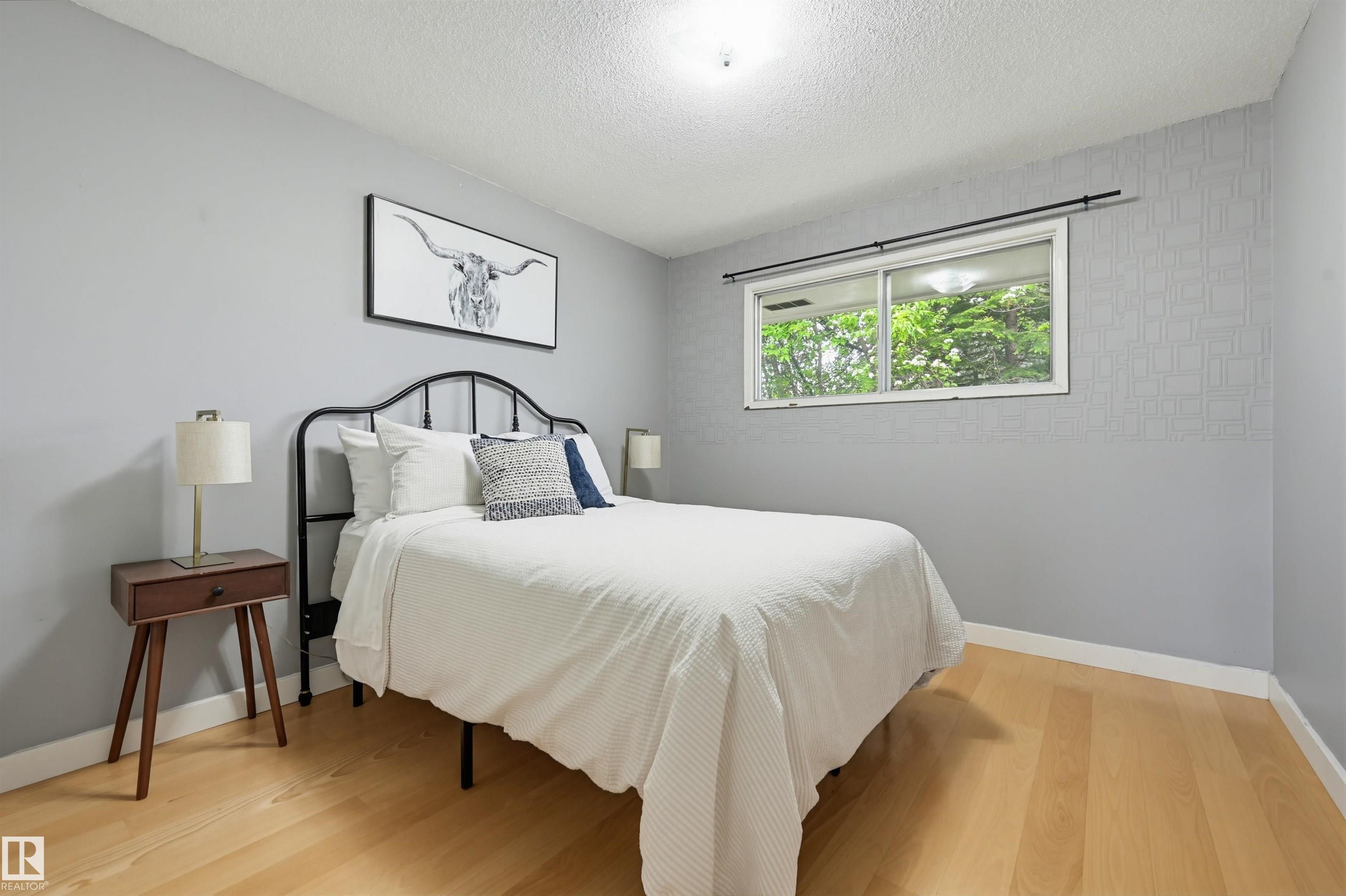 Photo 12 at 10712 52 Avenue NW, Pleasantview, Edmonton