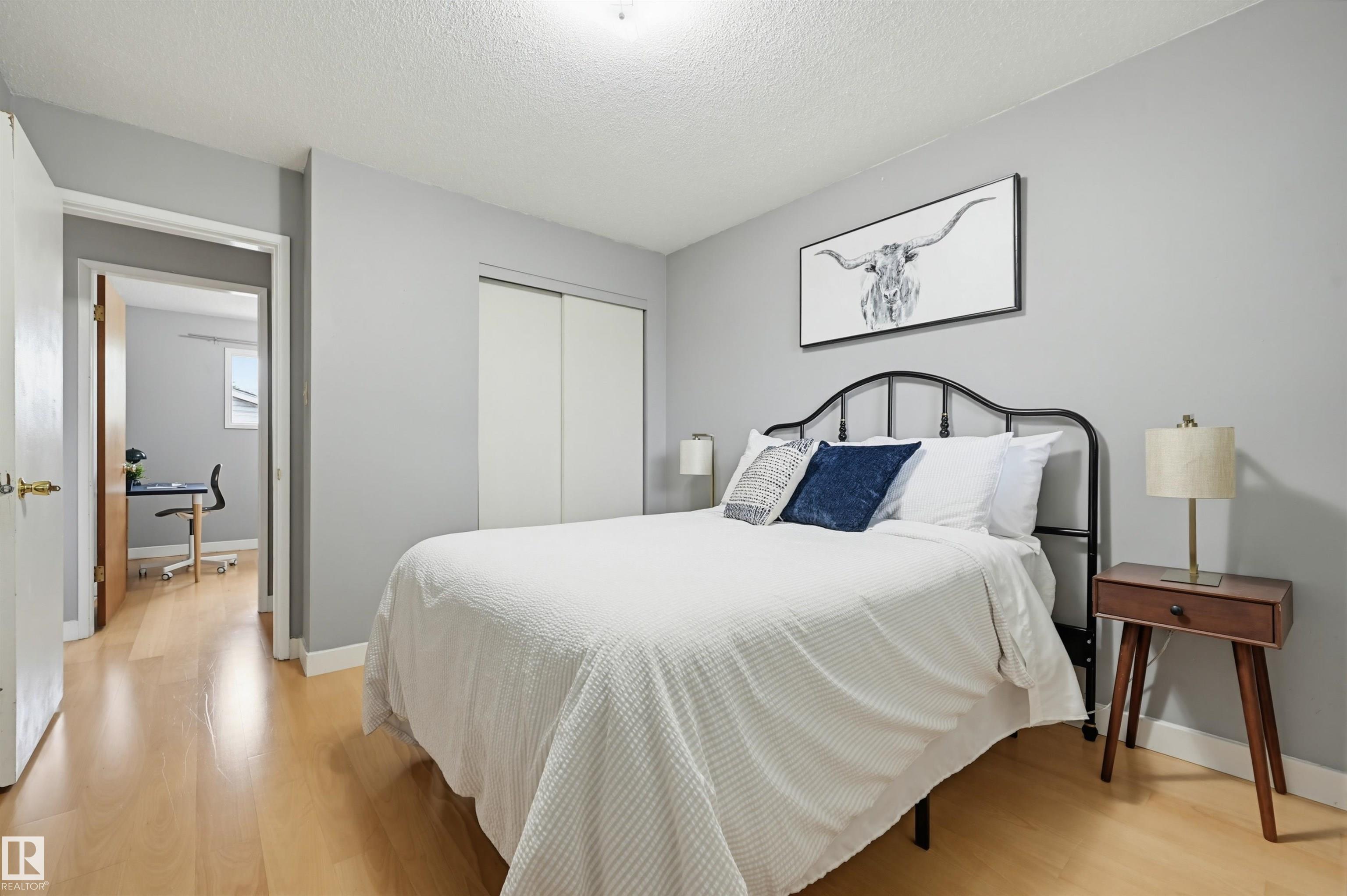 Photo 13 at 10712 52 Avenue NW, Pleasantview, Edmonton