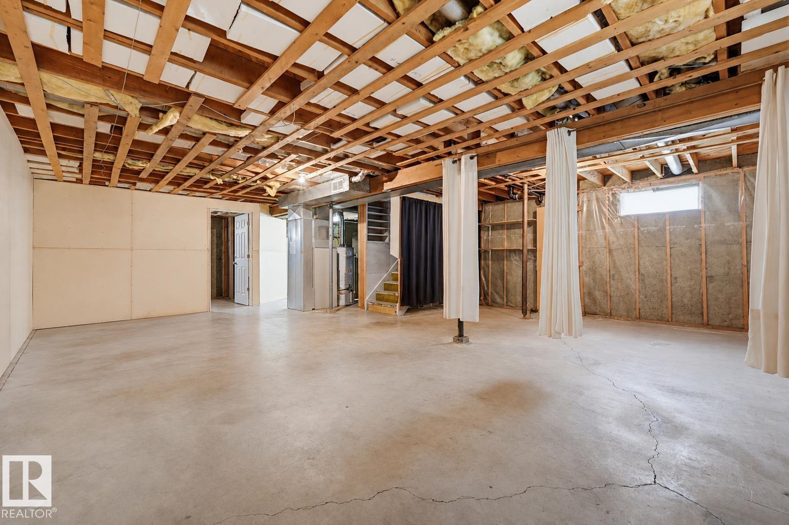 Photo 19 at 10712 52 Avenue NW, Pleasantview, Edmonton