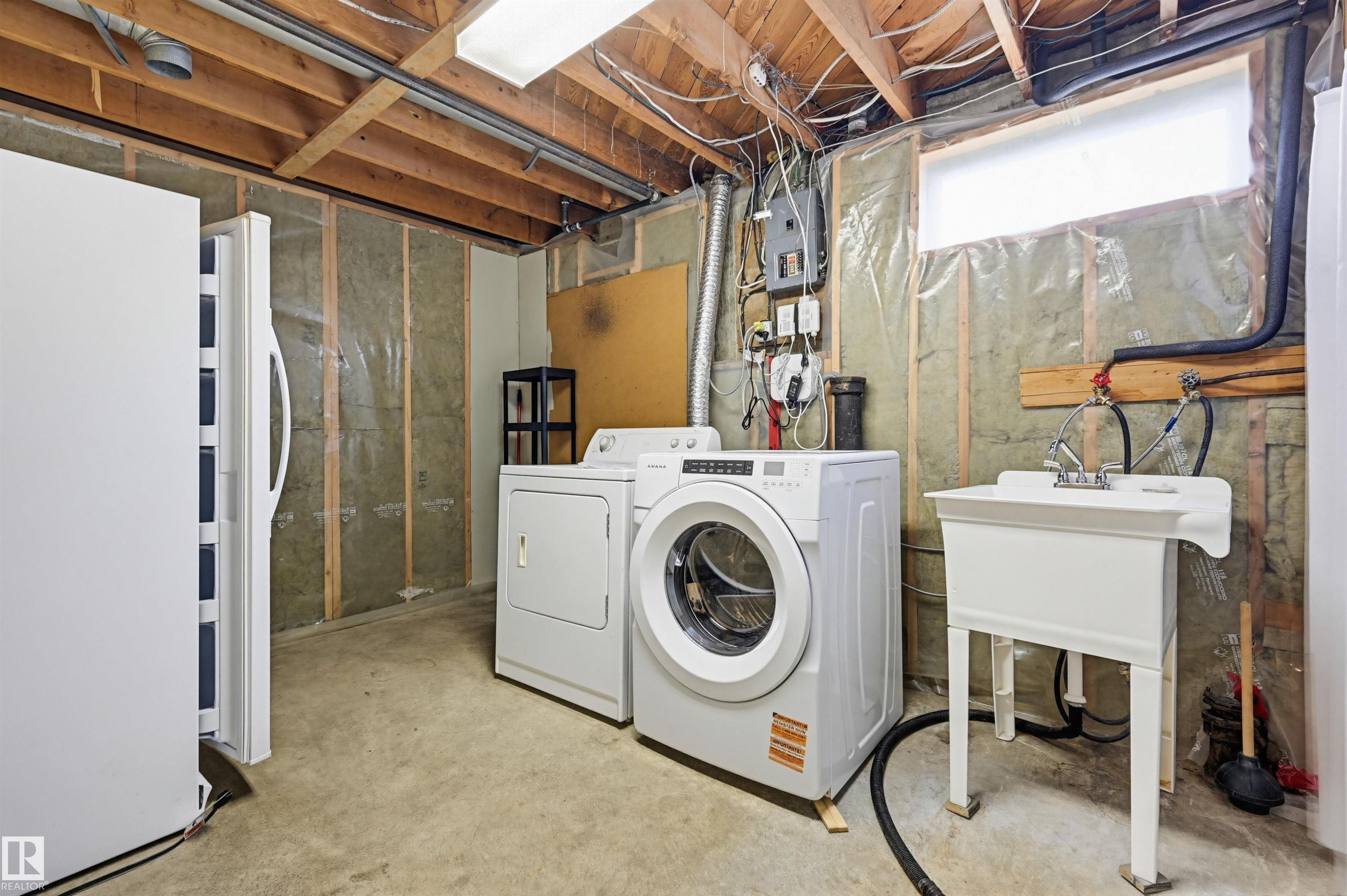 Photo 20 at 10712 52 Avenue NW, Pleasantview, Edmonton