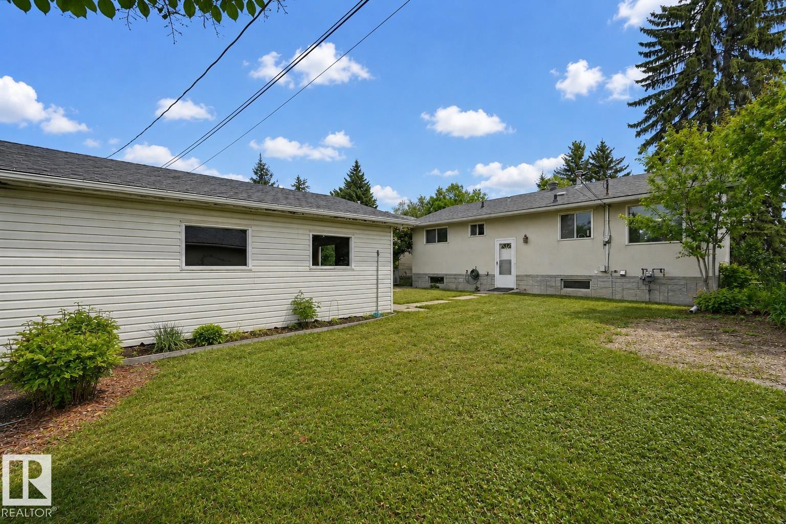 Photo 25 at 10712 52 Avenue NW, Pleasantview, Edmonton
