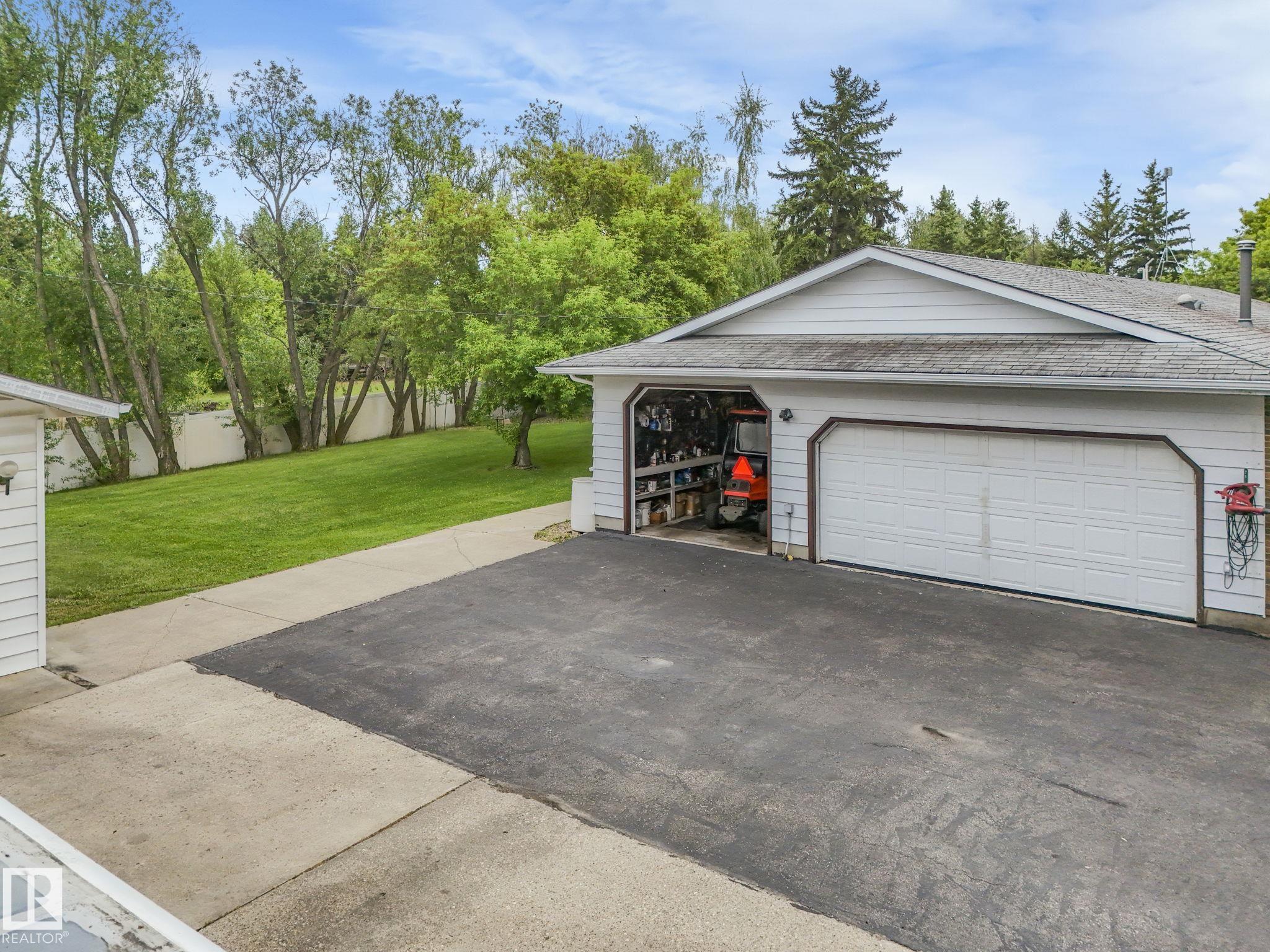 Photo 12 at 11921 231 Street NW, Kinglet Gardens, Edmonton
