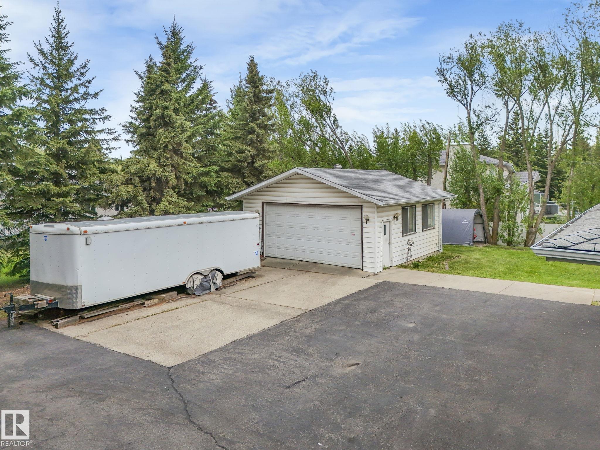 Photo 13 at 11921 231 Street NW, Kinglet Gardens, Edmonton