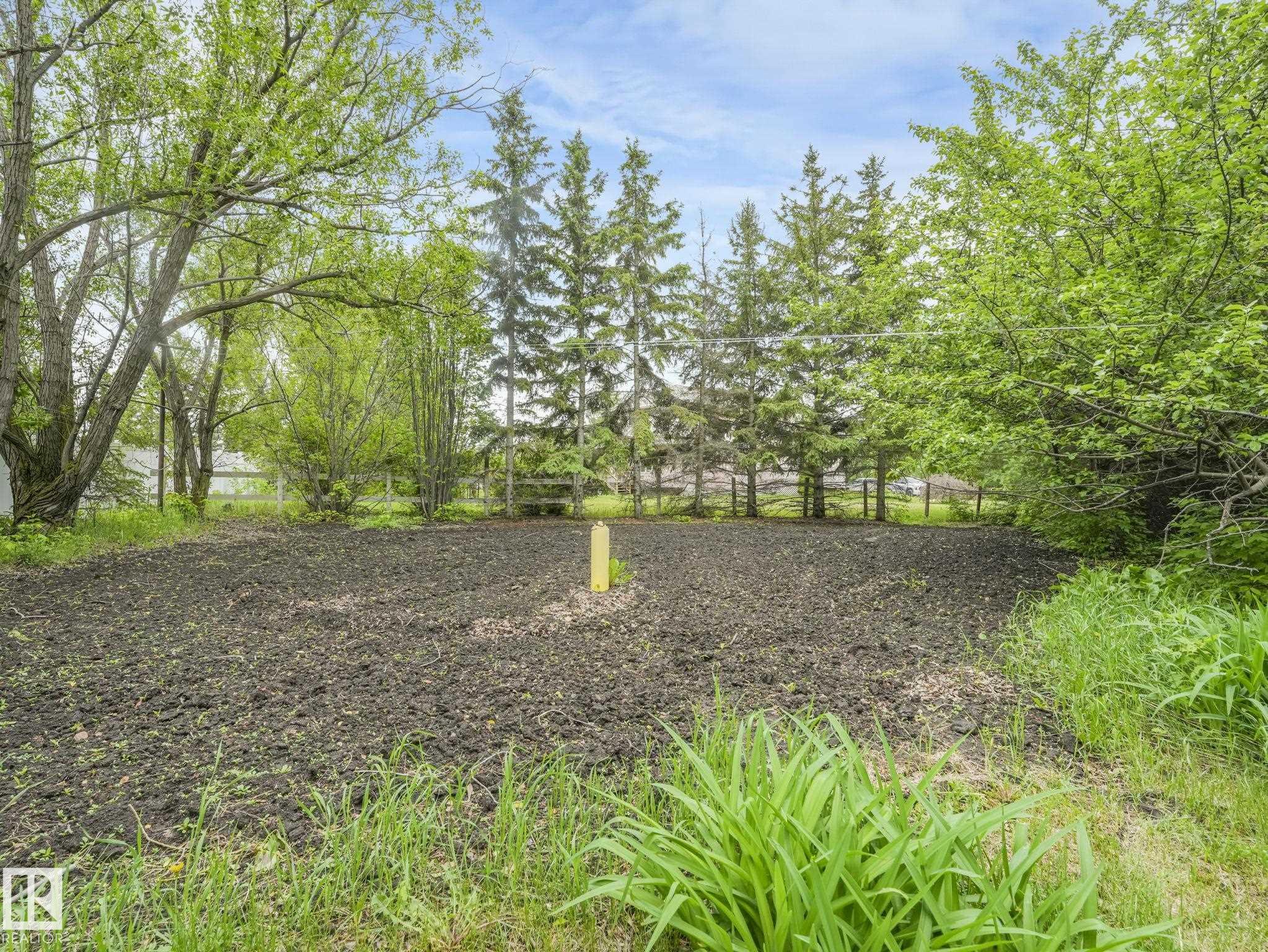 Photo 7 at 11921 231 Street NW, Kinglet Gardens, Edmonton