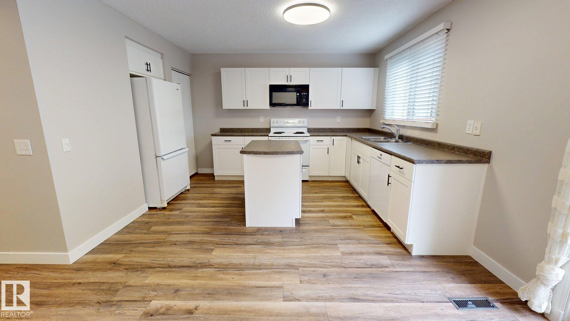 Photo 6 at 4301/4303 44 Street, Glenbrae Meadows, Beaumont