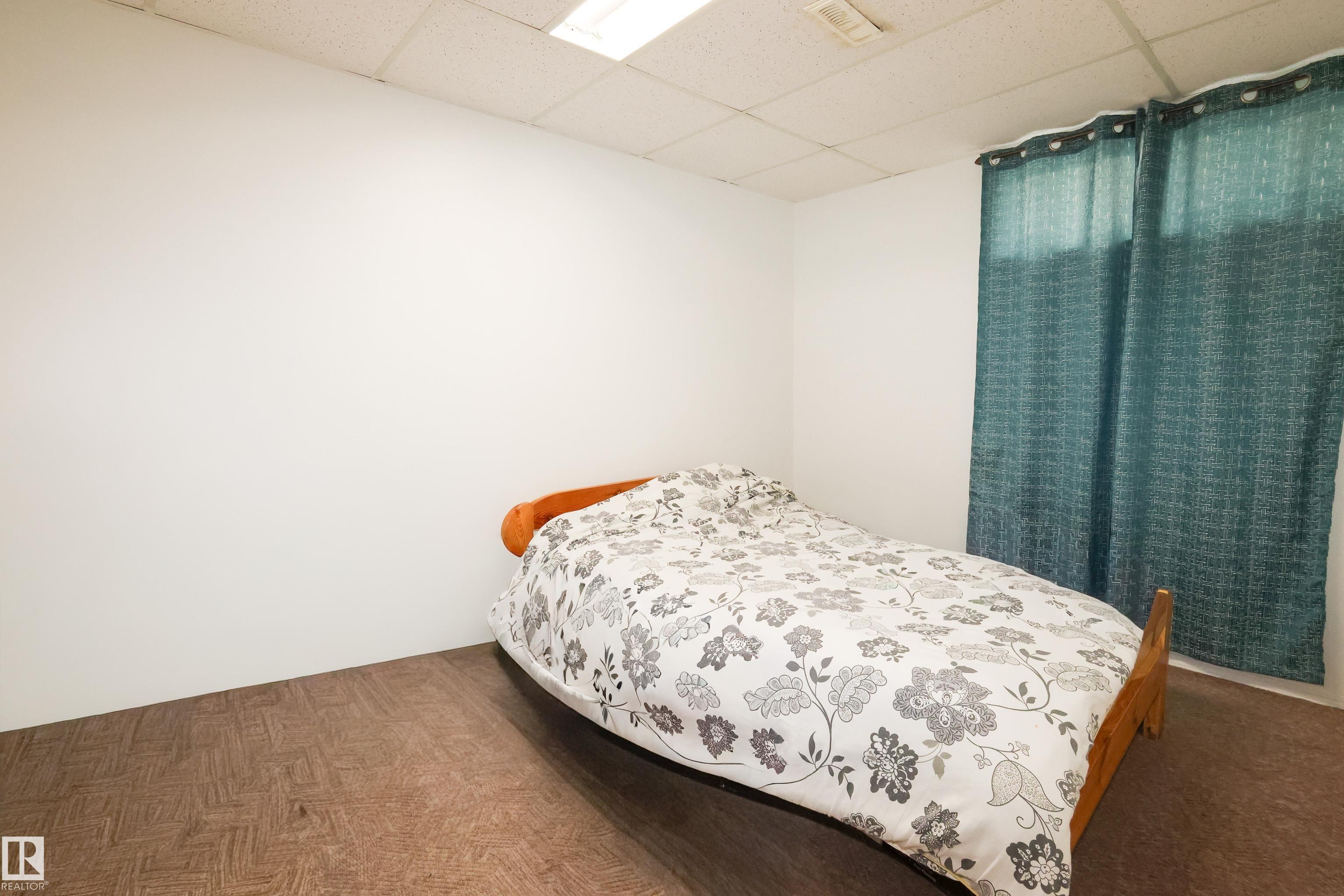 Photo 26 at 3467 39 Street NW, Minchau, Edmonton