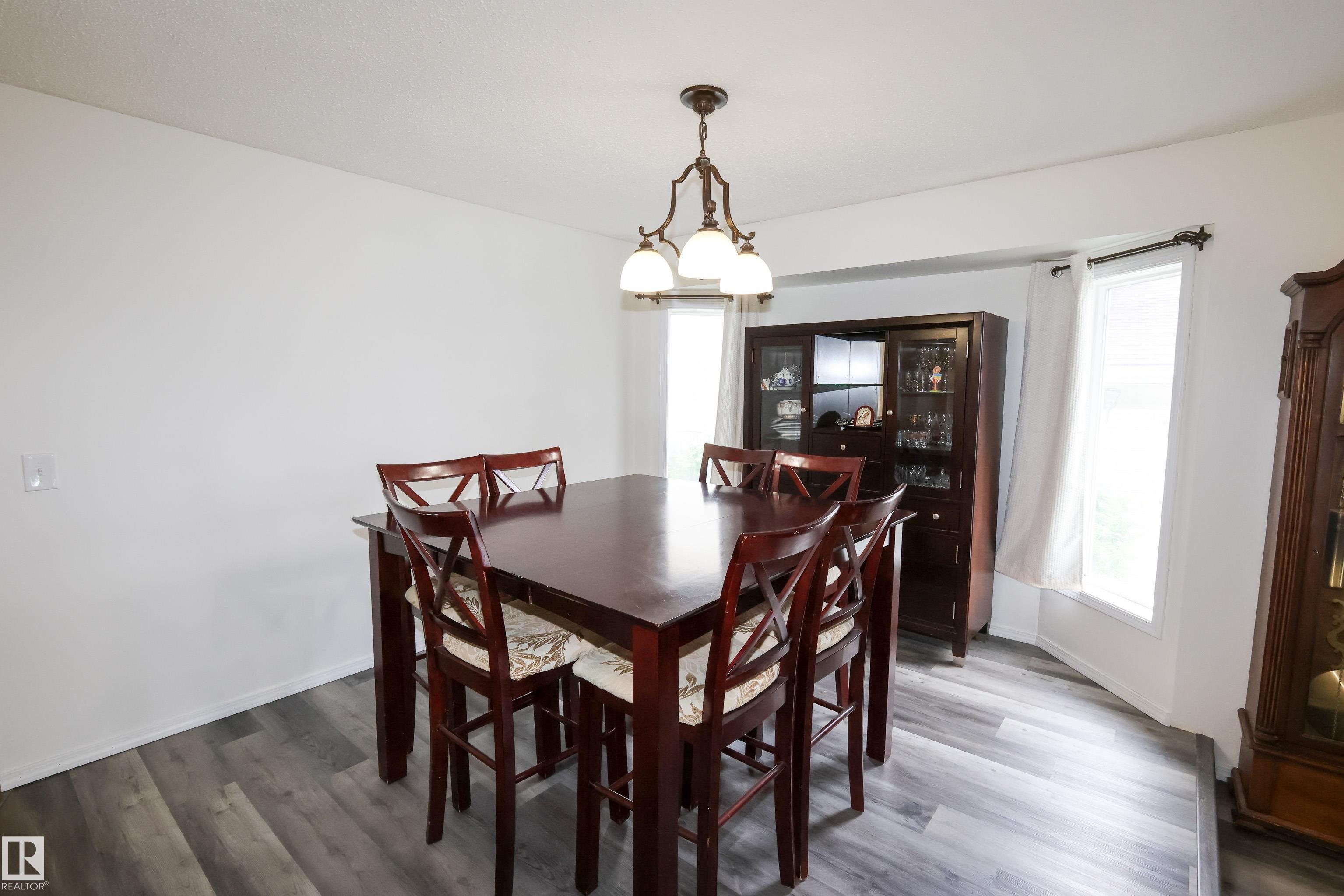3467 39 Street NW, Minchau, Edmonton
