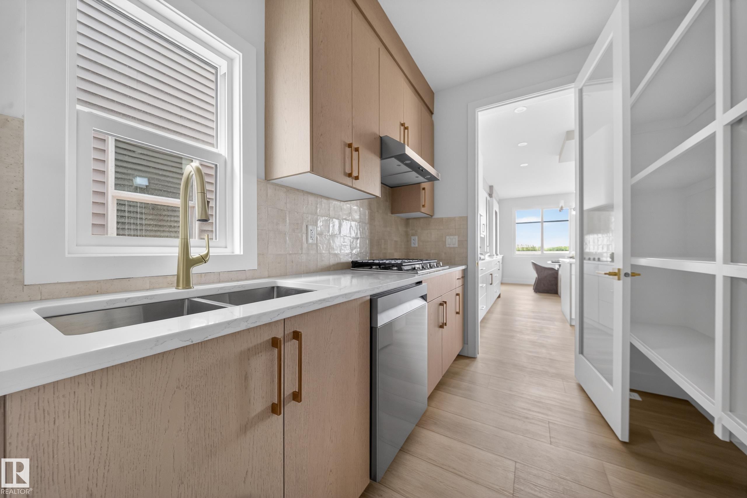 Photo 12 at 531 Ashgrove Circle, Anderson, Leduc