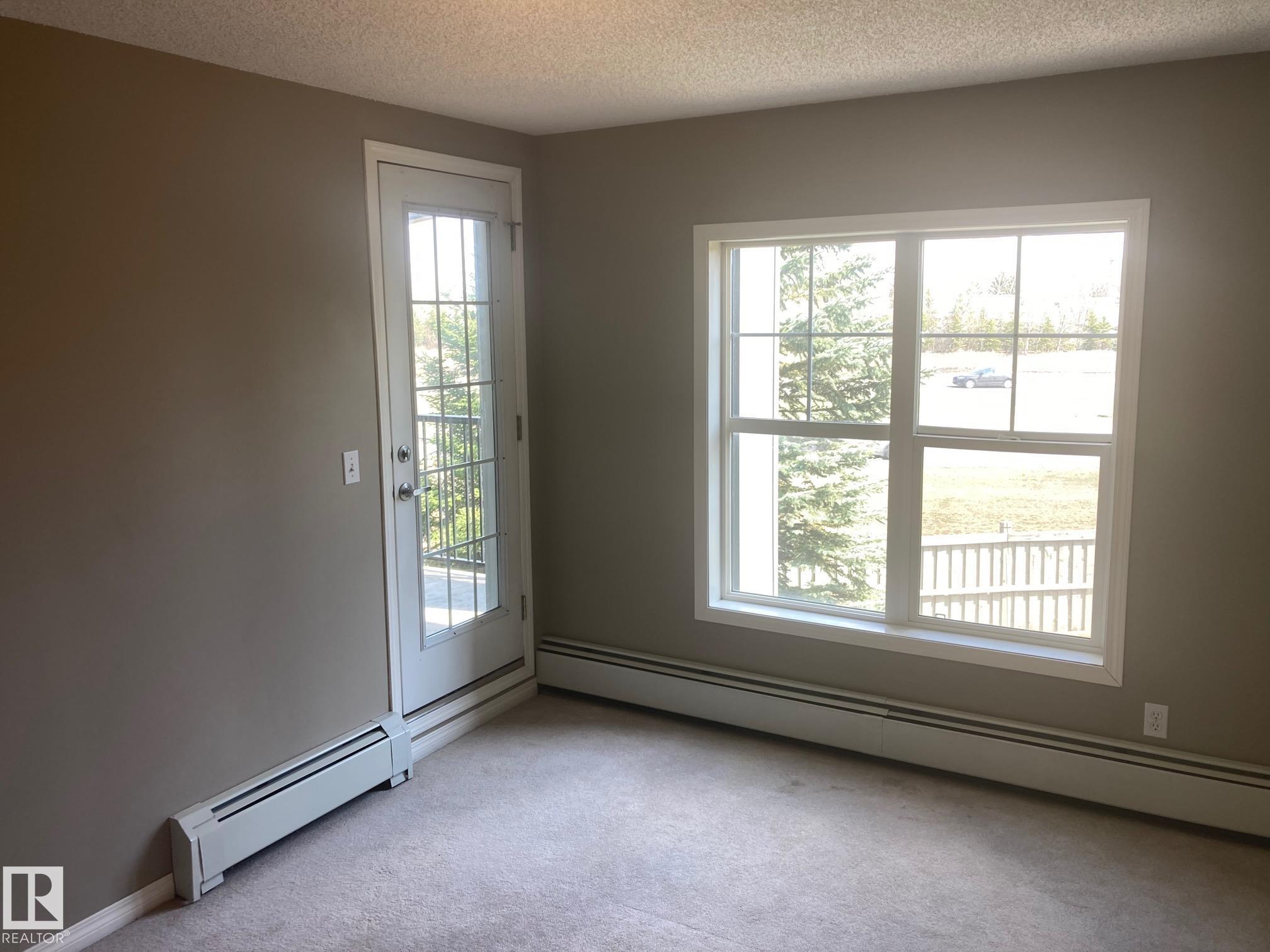 https://zimg.paragon.ice.com/ParagonImages/Property/PM/RAE/225405377/15/0/0/4c595d42f51e8a720280aa013a47ad2e/1/6ddaa18f66fe8410d6cd670d296c92d8/225405377-bb2fa867-9d2c-46e3-a673-537f36588247.JPG