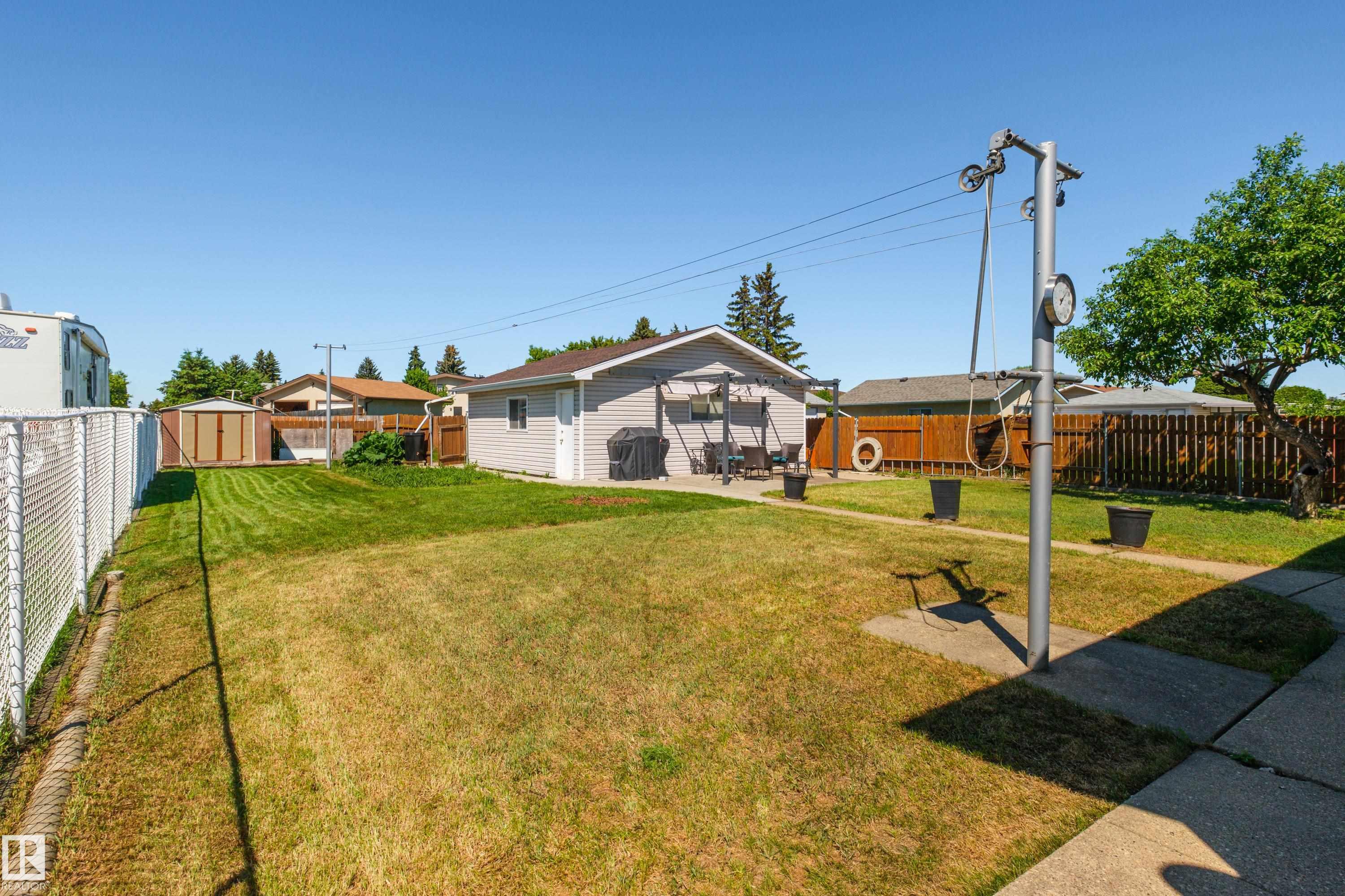 Photo 33 at 13712 87 Street NW, Northmount, Edmonton
