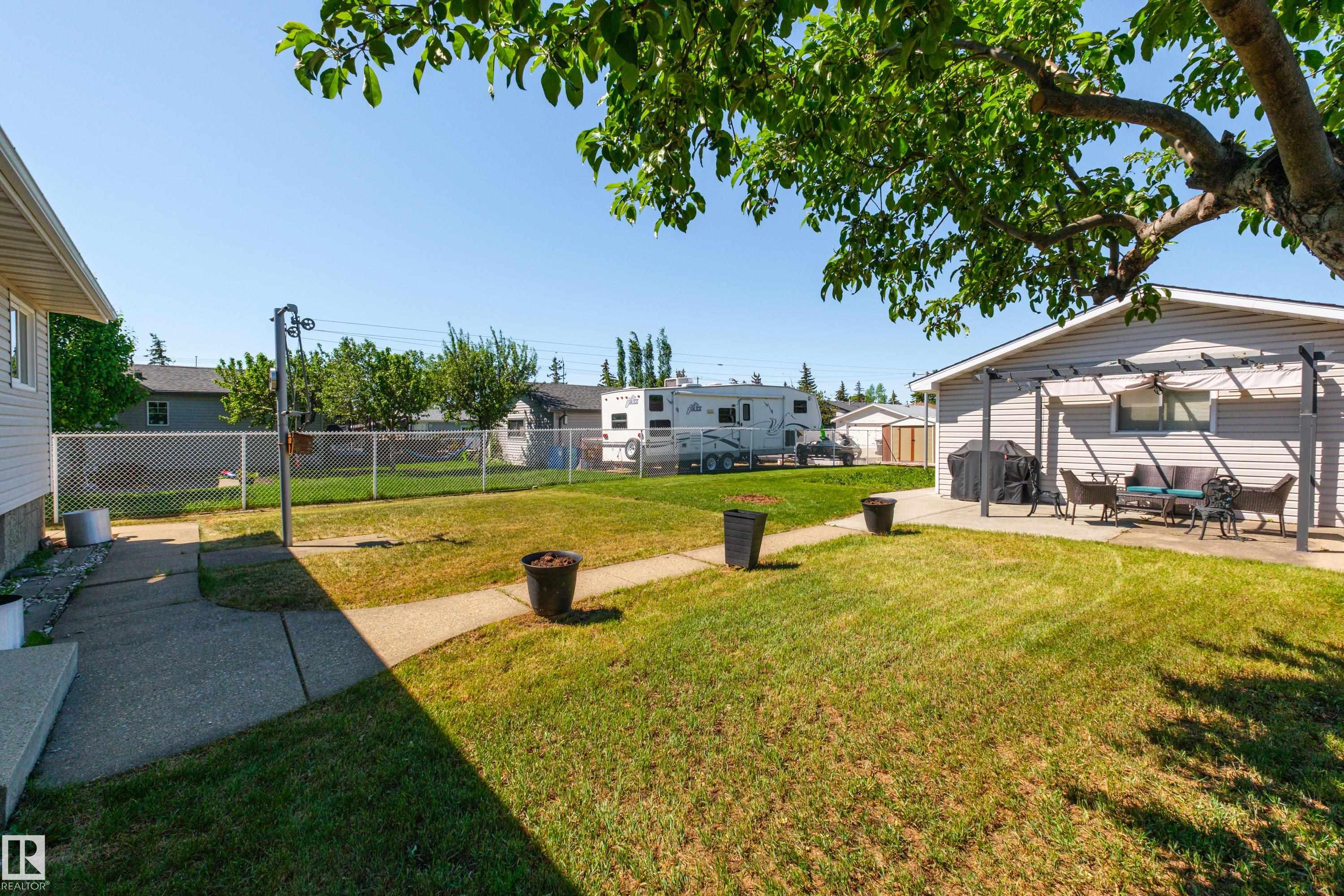 Photo 34 at 13712 87 Street NW, Northmount, Edmonton