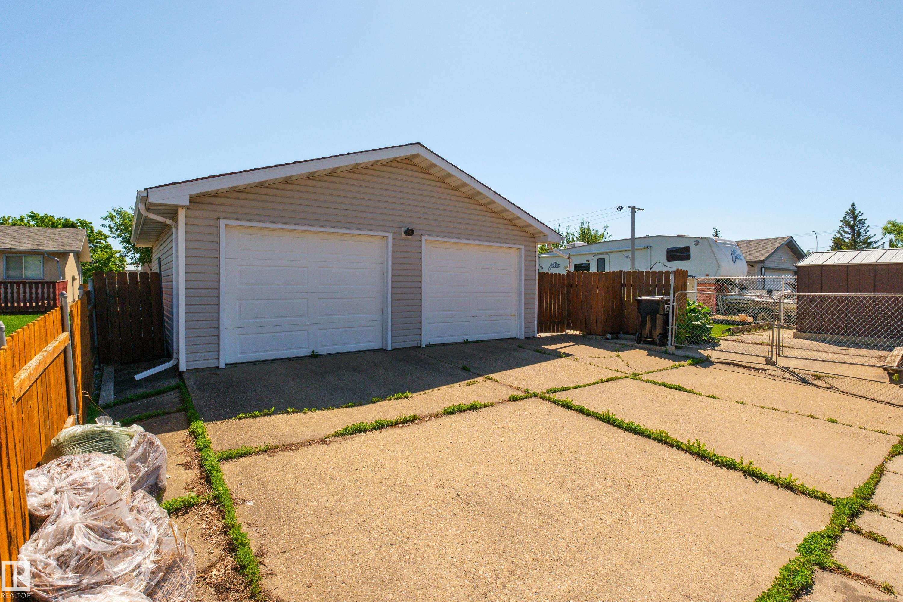 Photo 42 at 13712 87 Street NW, Northmount, Edmonton