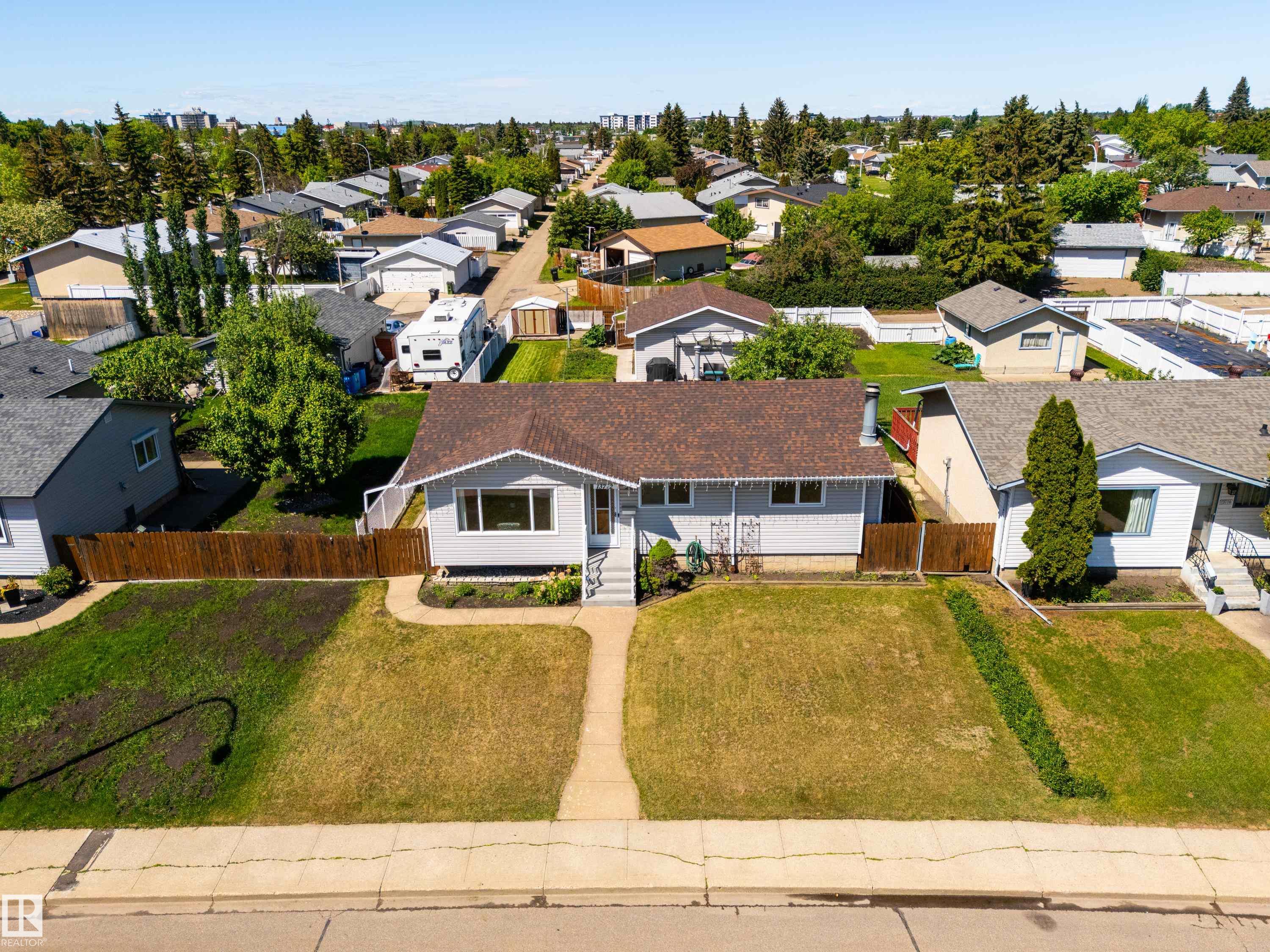 Photo 46 at 13712 87 Street NW, Northmount, Edmonton
