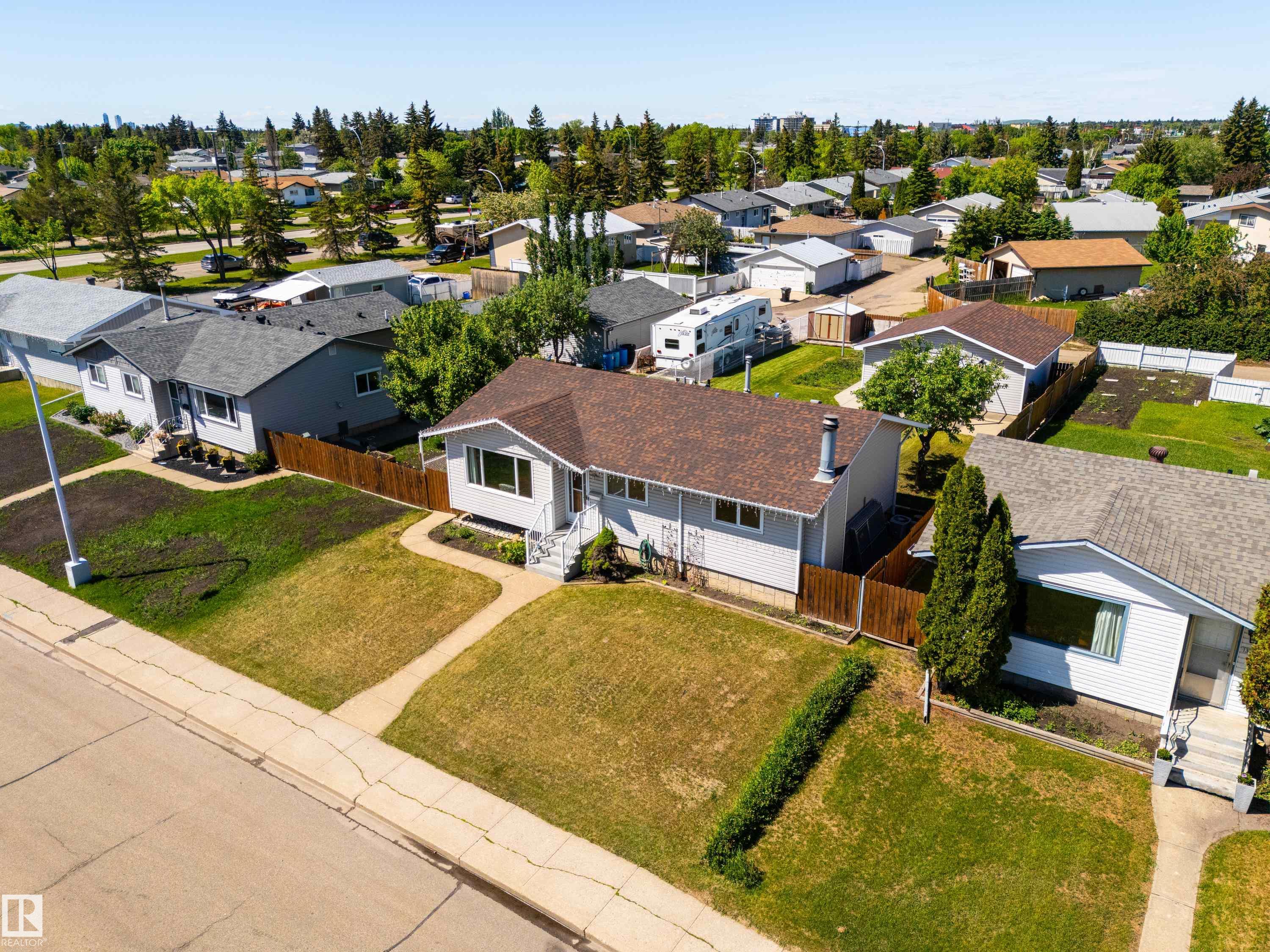 Photo 47 at 13712 87 Street NW, Northmount, Edmonton