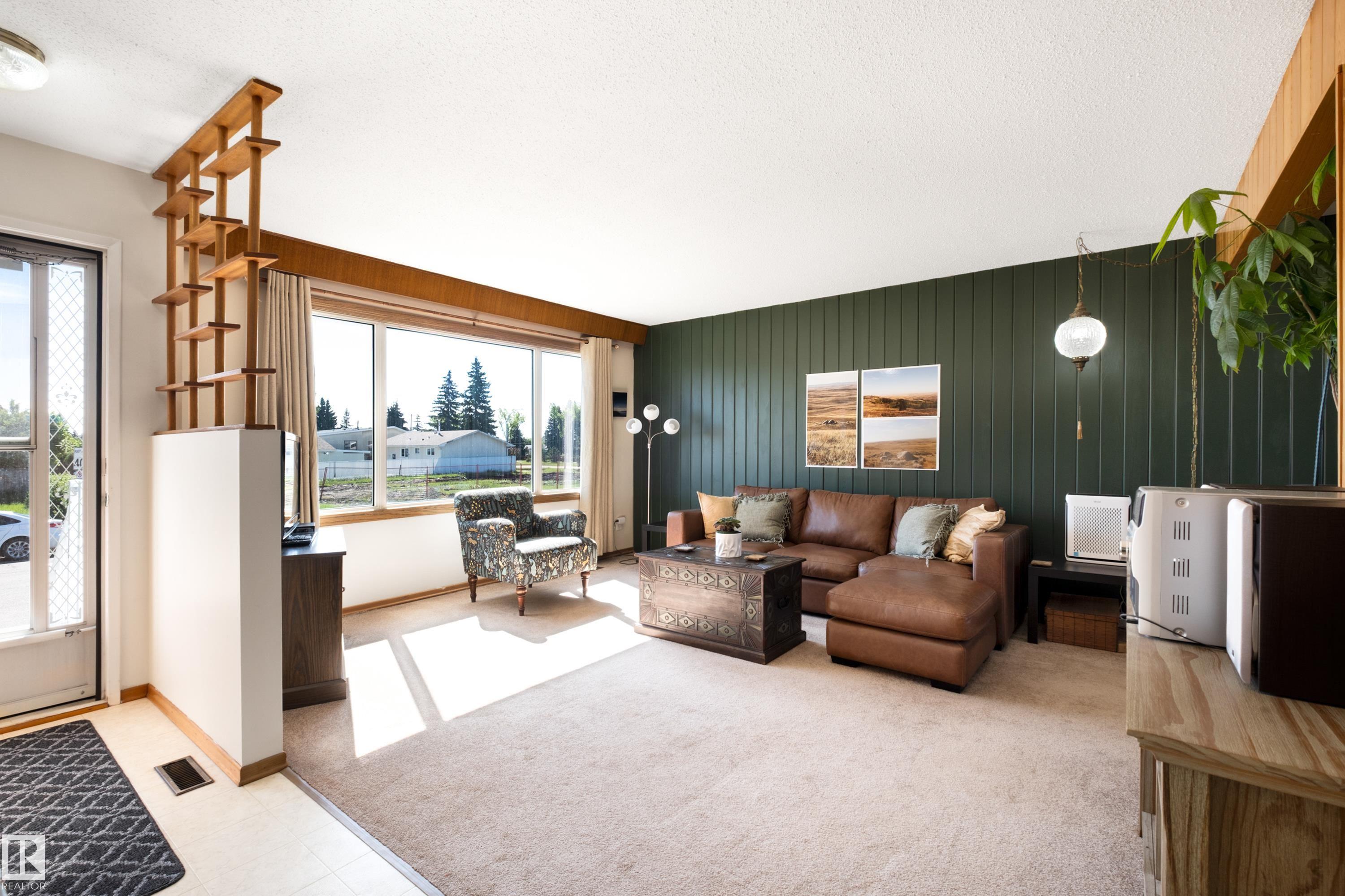 Photo 6 at 13712 87 Street NW, Northmount, Edmonton