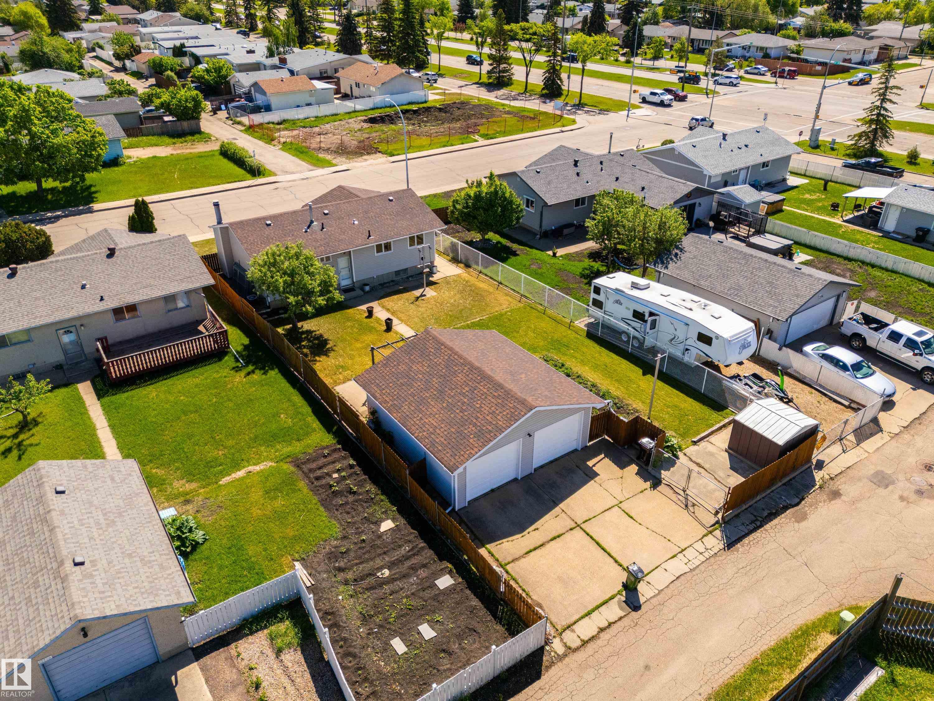 Photo 51 at 13712 87 Street NW, Northmount, Edmonton