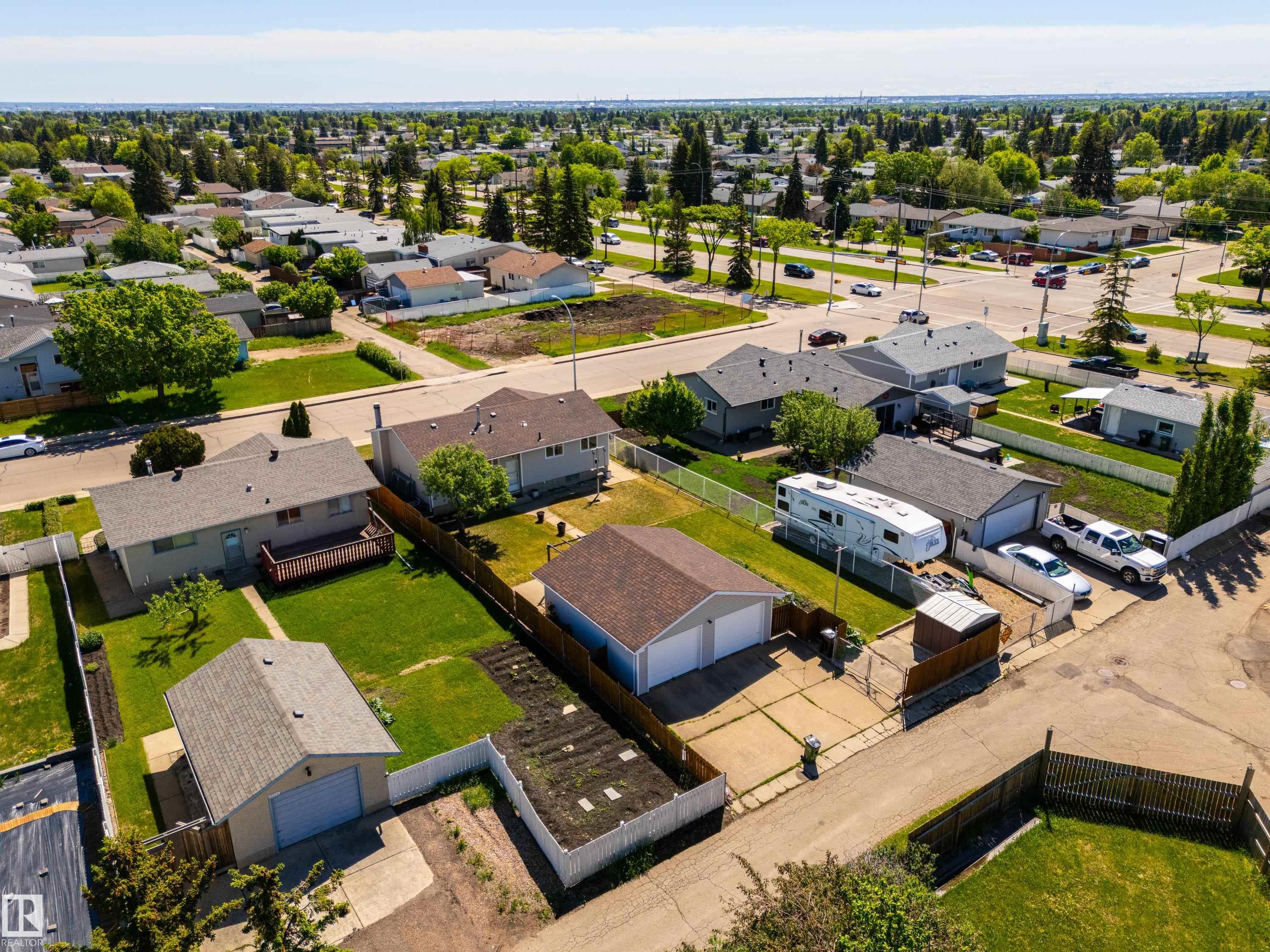 Photo 55 at 13712 87 Street NW, Northmount, Edmonton