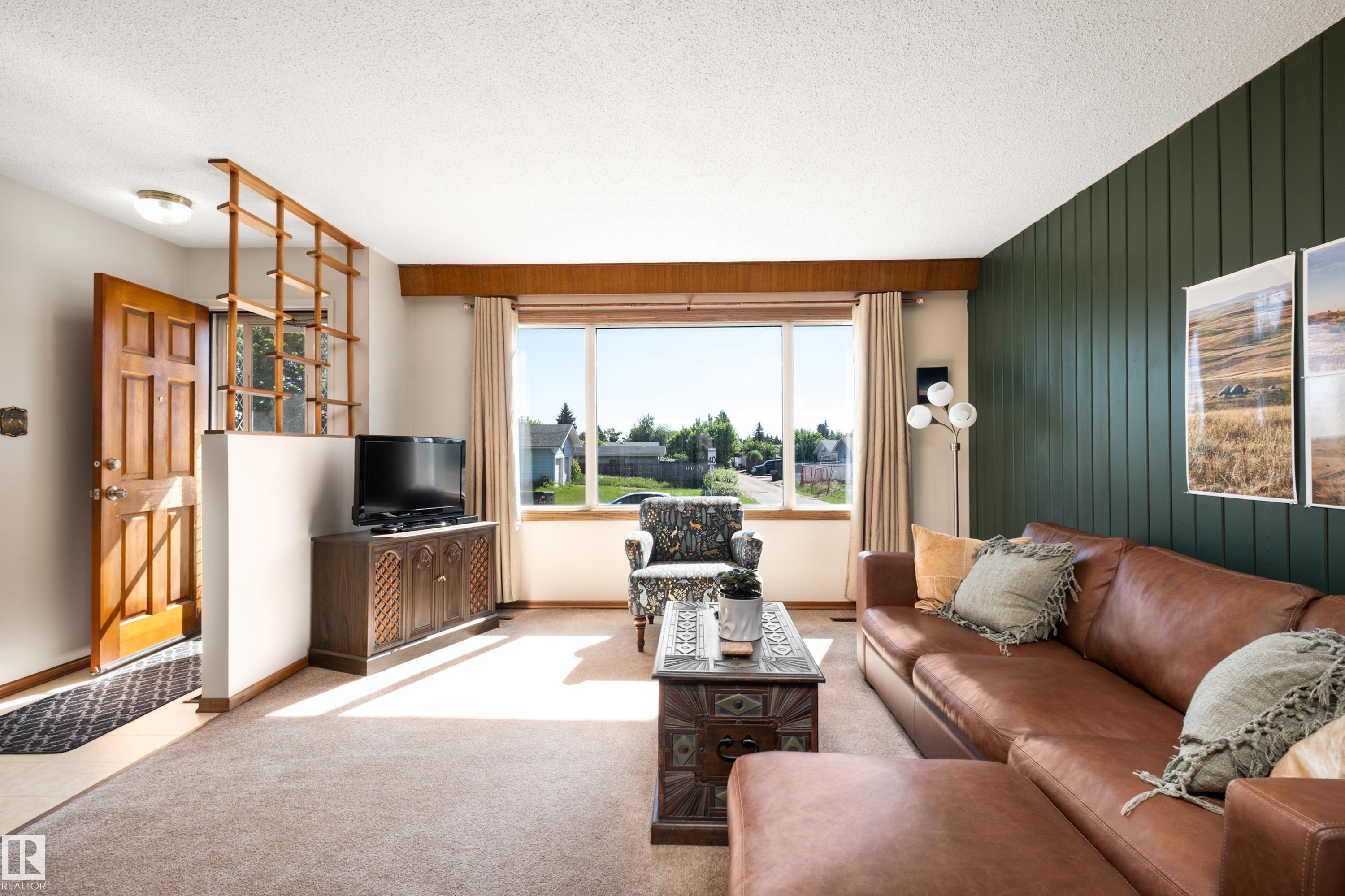 Photo 9 at 13712 87 Street NW, Northmount, Edmonton