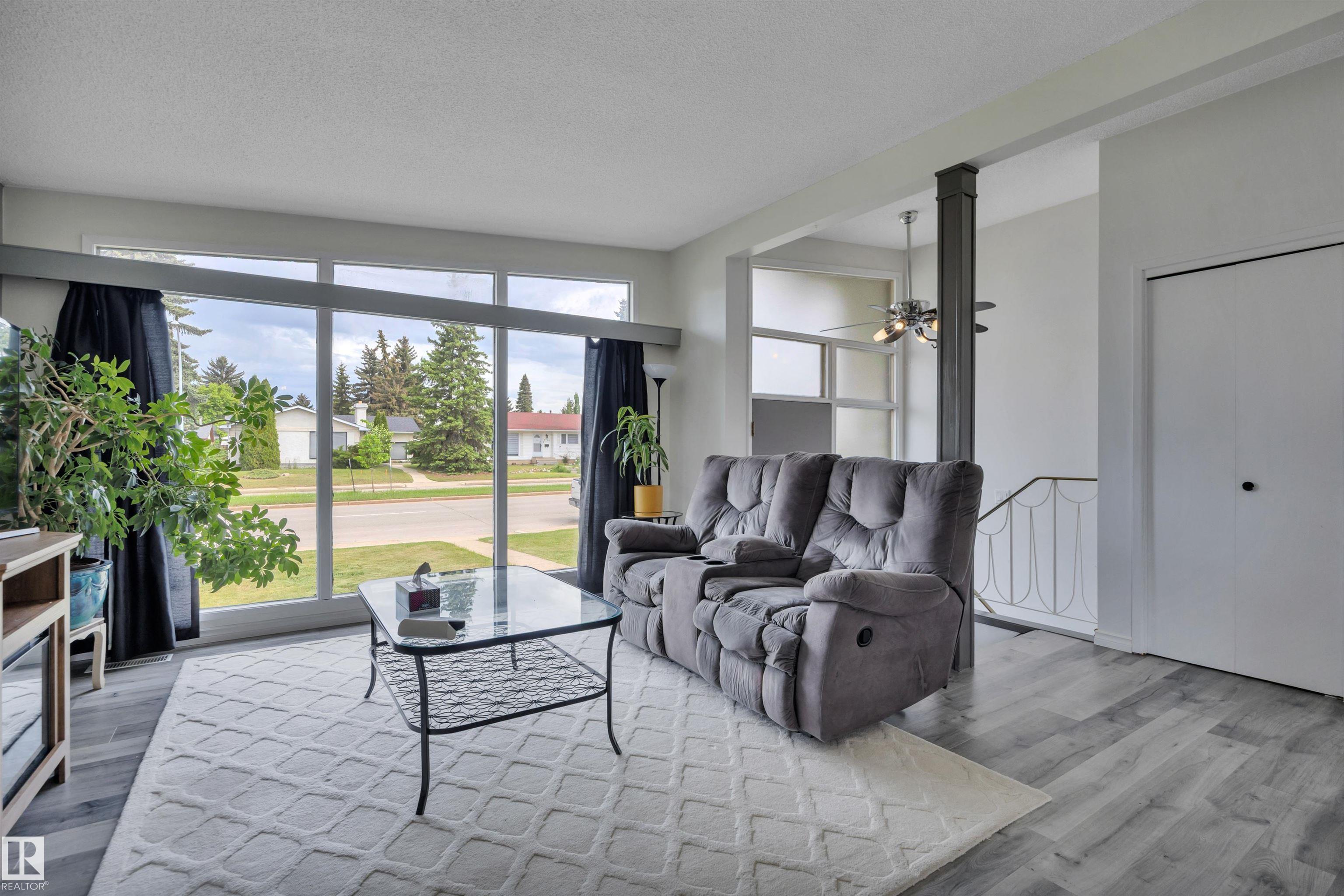 Photo 11 at 7719 144 Avenue NW, Kildare, Edmonton