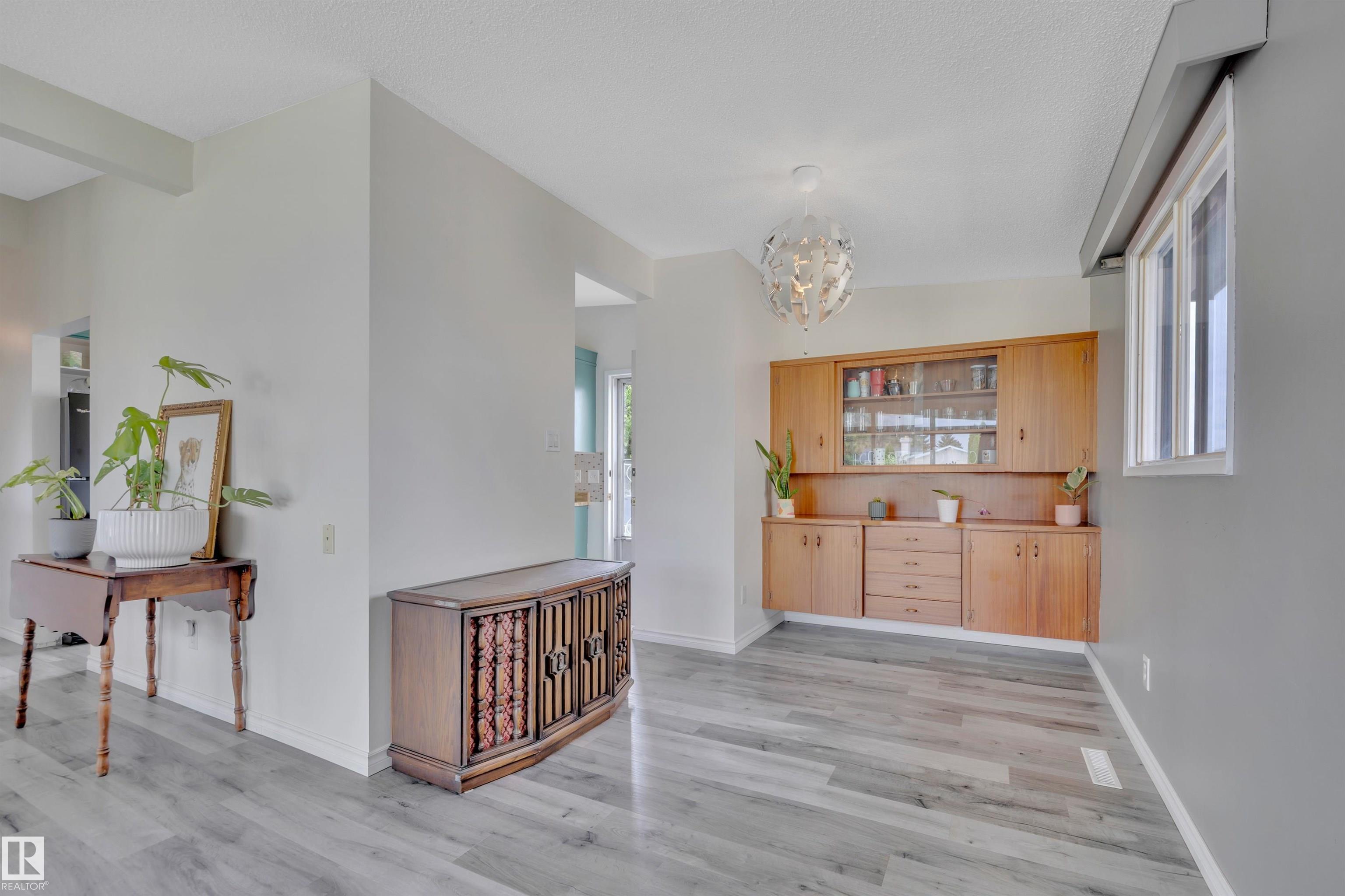 Photo 14 at 7719 144 Avenue NW, Kildare, Edmonton