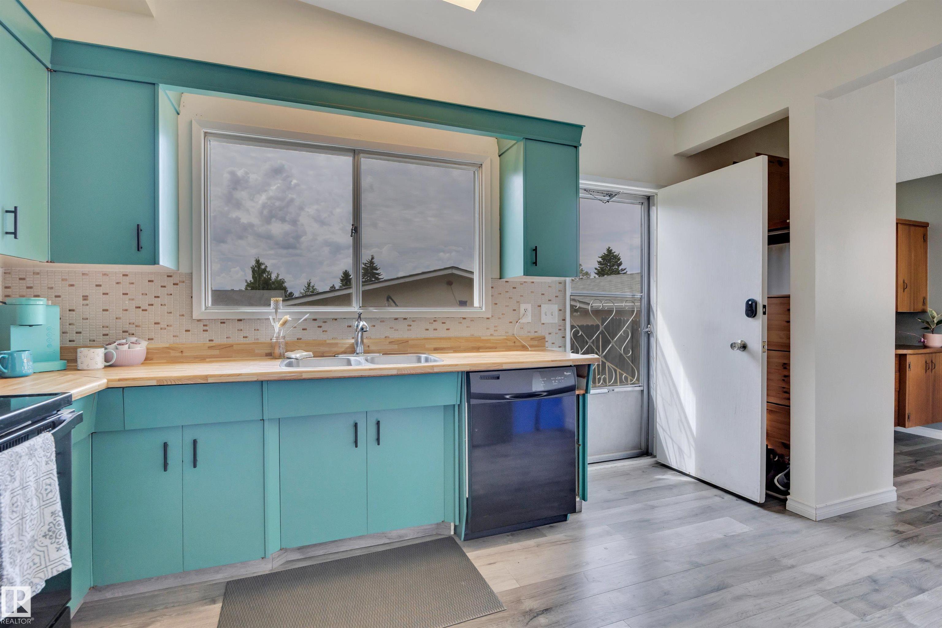 Photo 17 at 7719 144 Avenue NW, Kildare, Edmonton