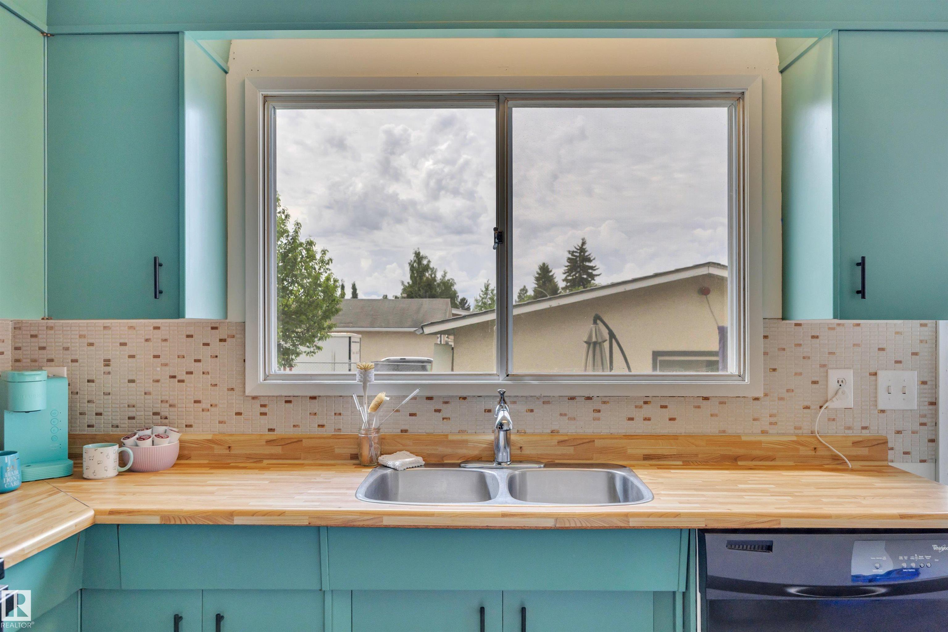 Photo 18 at 7719 144 Avenue NW, Kildare, Edmonton