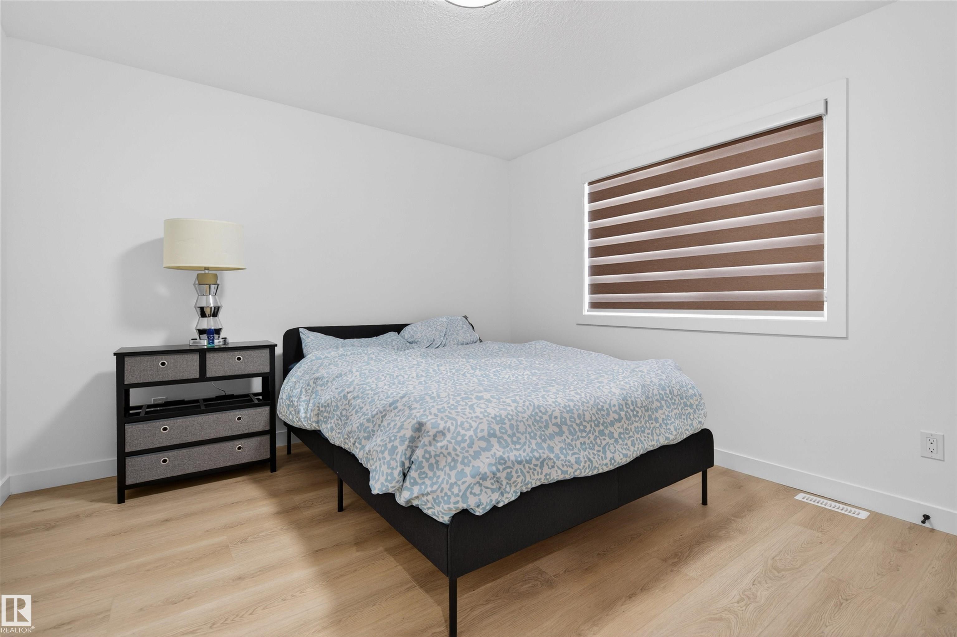 Photo 18 at 10915 159 Street NW, Mayfield, Edmonton