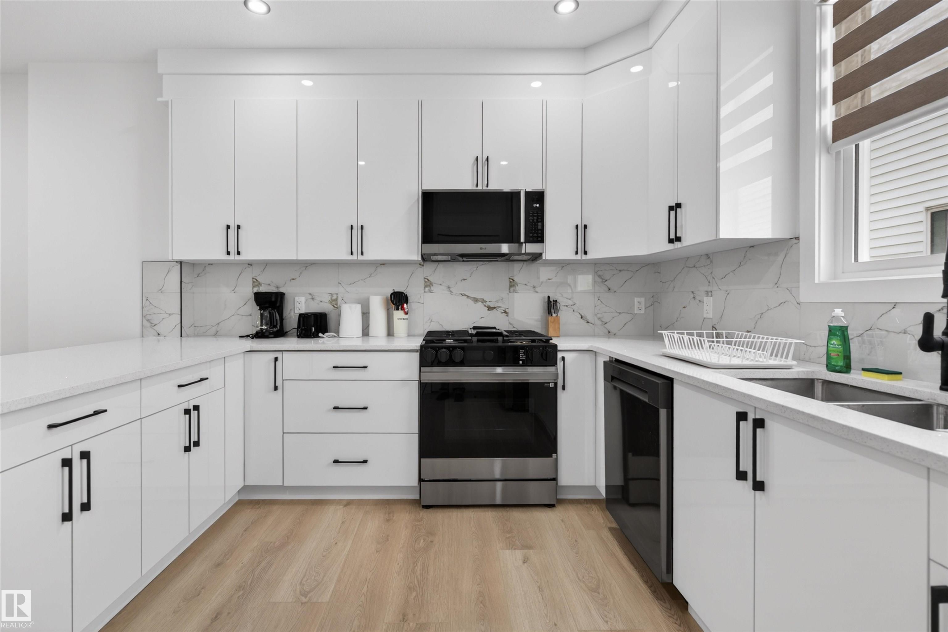 Photo 27 at 10915 159 Street NW, Mayfield, Edmonton