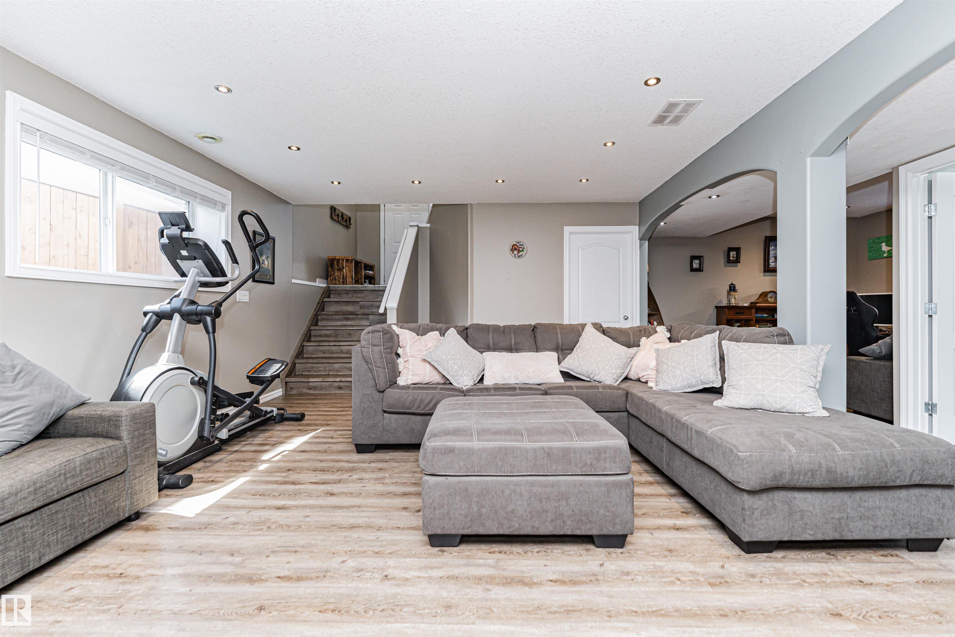 Photo 40 at 9410 104 Avenue, The Lakes, Morinville