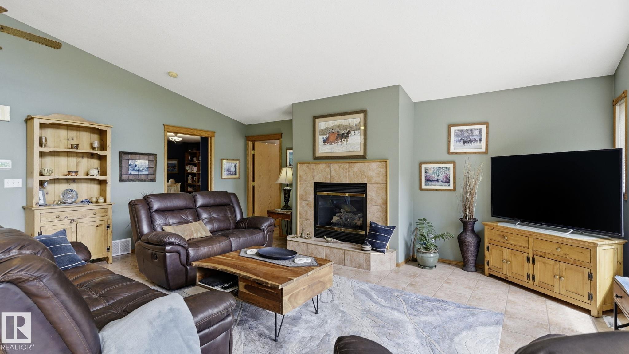 Photo 12 at 17 - 2414 Twp Road 522, Two Island Point, Rural Parkland County