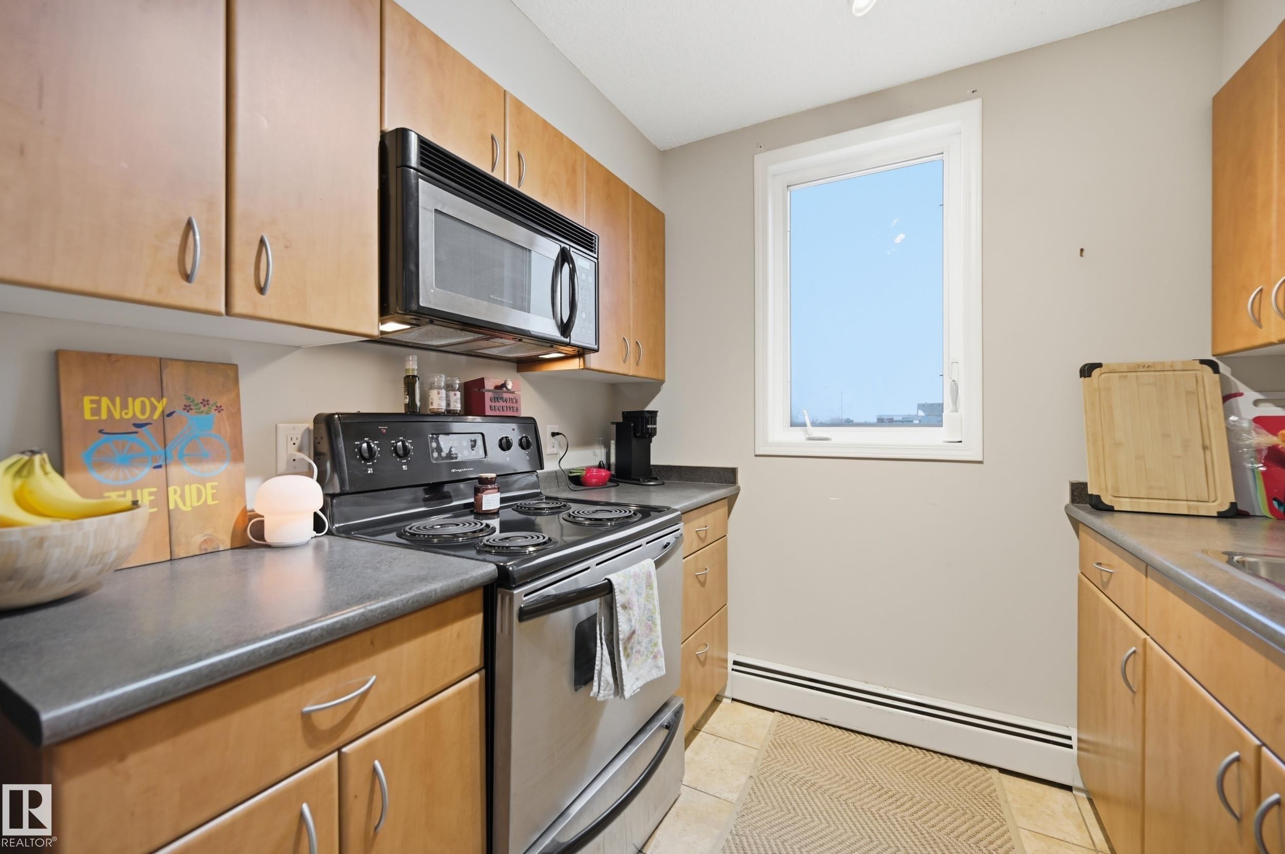 Photo 7 at 402 - 10303 105 Street NW, Downtown, Edmonton