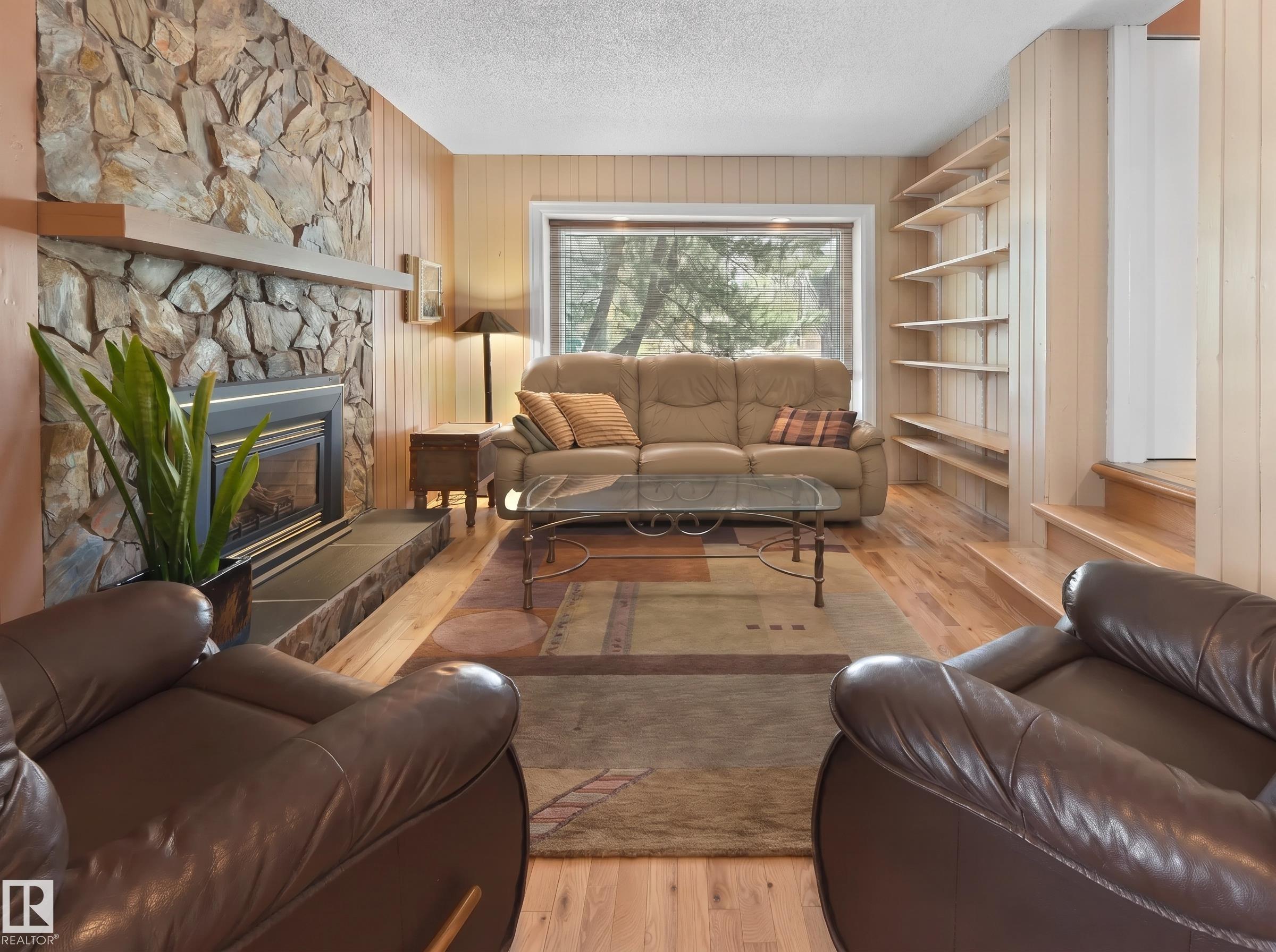 Photo 14 at 9202 117 Street NW, Windsor Park, Edmonton