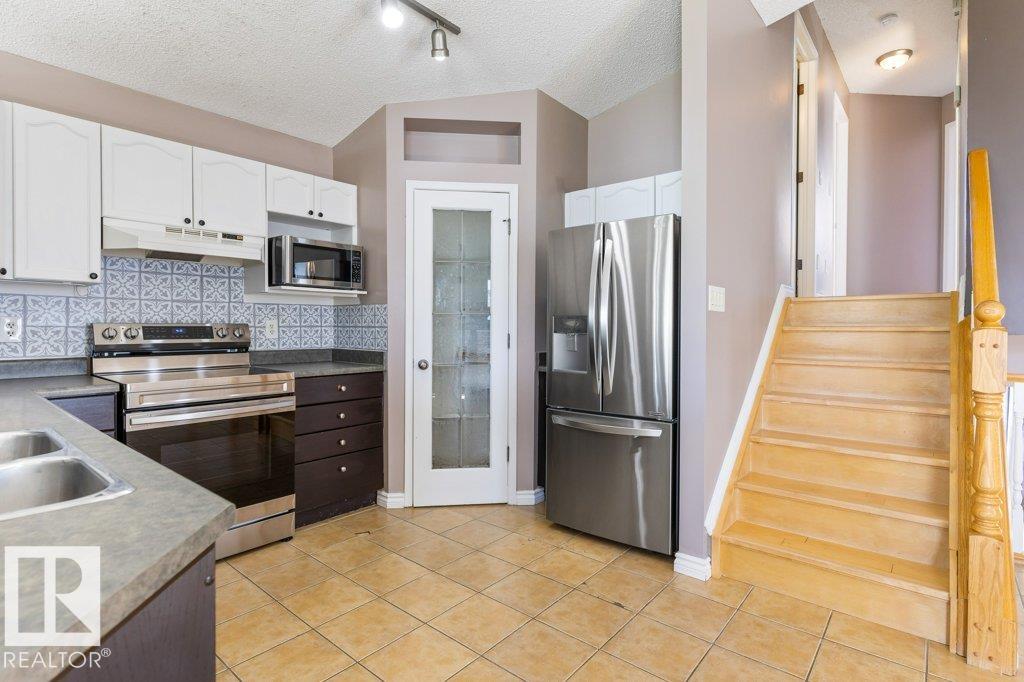 Photo 12 at 11617 167b Avenue NW, Canossa, Edmonton