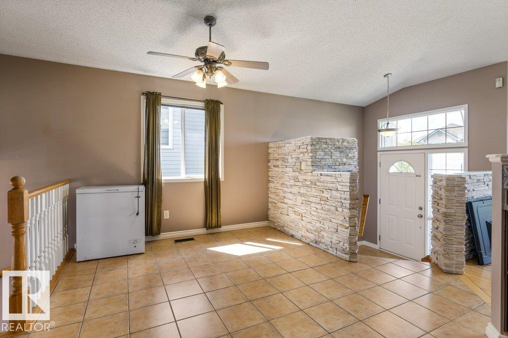 Photo 13 at 11617 167b Avenue NW, Canossa, Edmonton