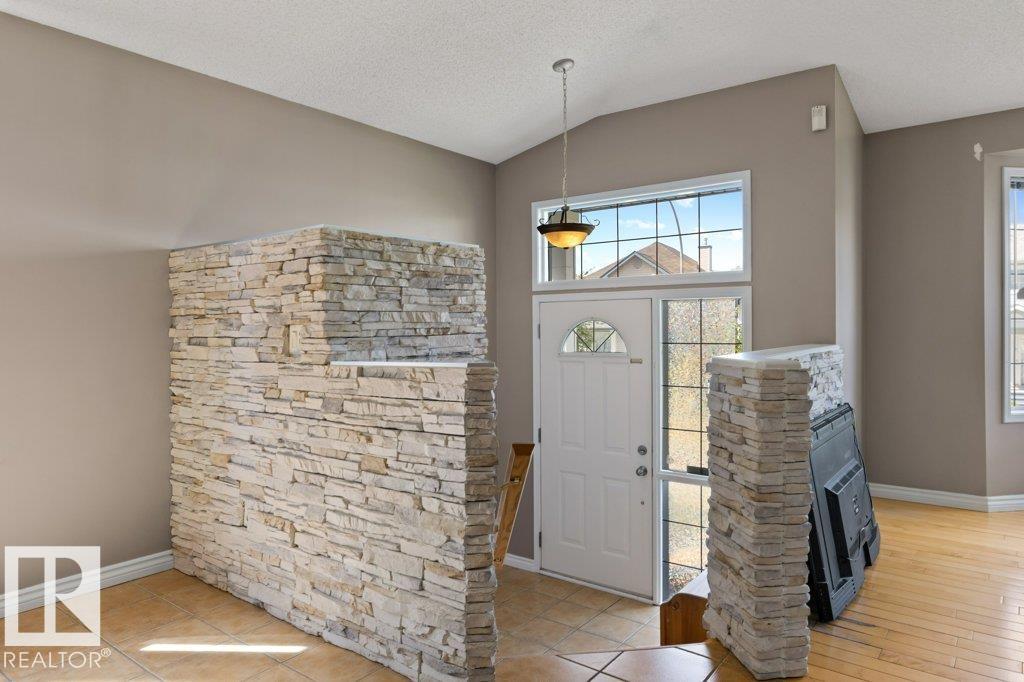 11617 167b Avenue NW, Canossa, Edmonton