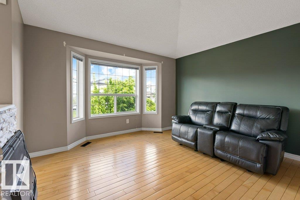 11617 167b Avenue NW, Canossa, Edmonton