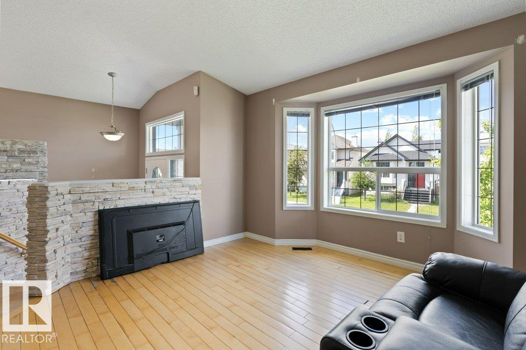 Photo 8 at 11617 167b Avenue NW, Canossa, Edmonton