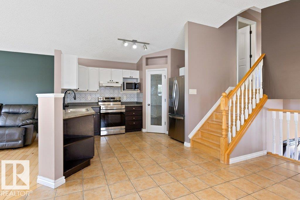 Photo 10 at 11617 167b Avenue NW, Canossa, Edmonton