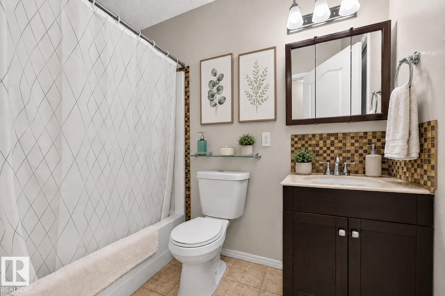 Photo 10 at 22 Dorian Way, Davidson Creek, Sherwood Park