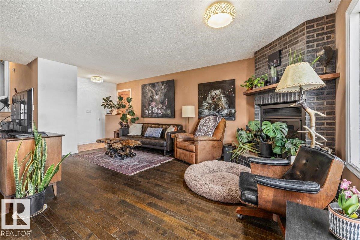 Photo 12 at 135 Homestead Crescent NW, Homesteader, Edmonton