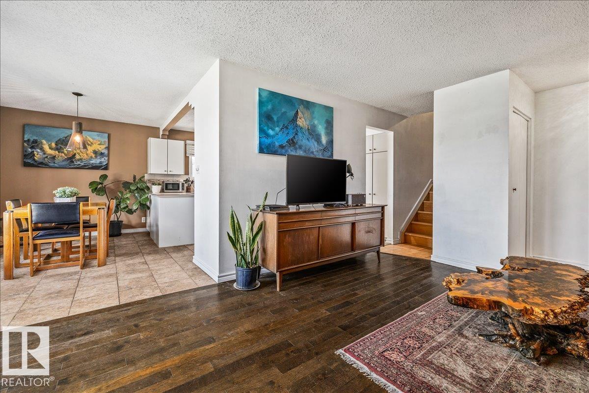 Photo 13 at 135 Homestead Crescent NW, Homesteader, Edmonton