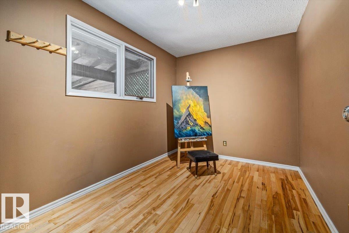 Photo 17 at 135 Homestead Crescent NW, Homesteader, Edmonton