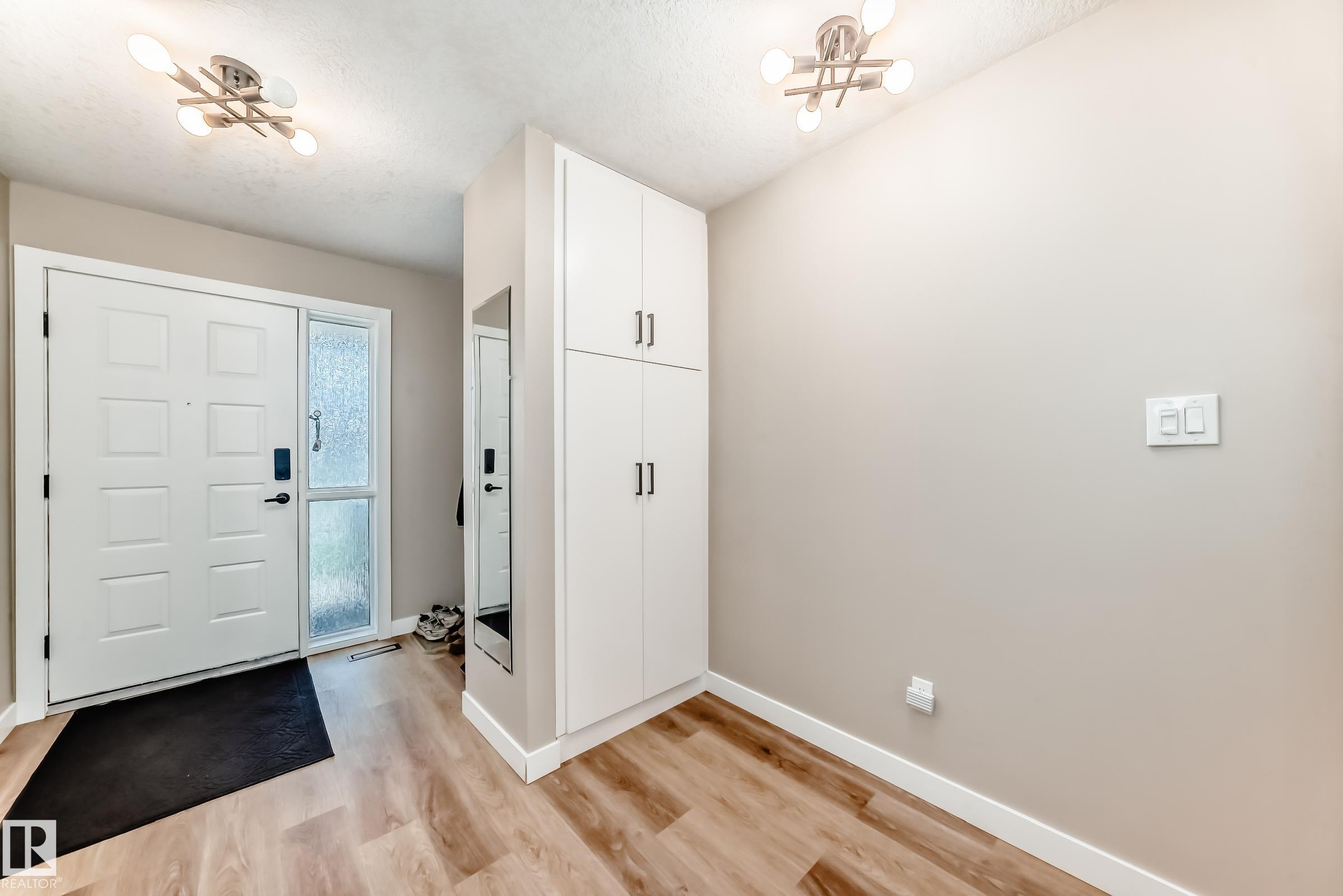 10822 11 Avenue NW, Bearspaw, Edmonton